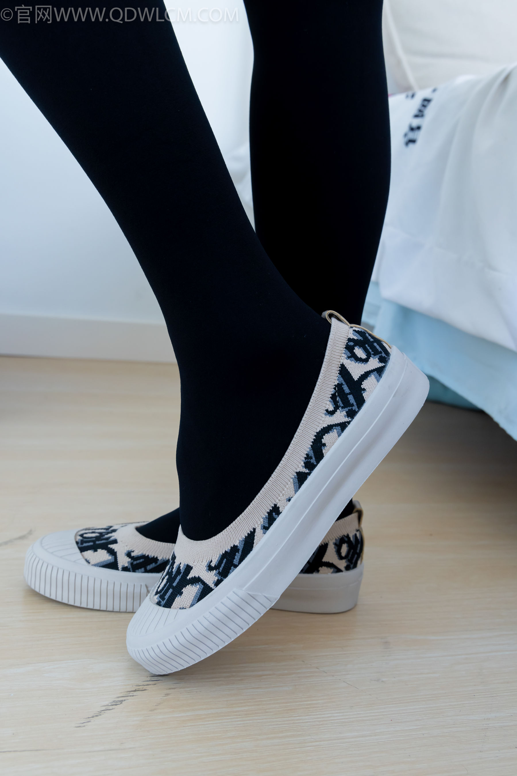 View - 物恋传媒 - Chiness Model  No.2139 茯苓 -夜月 - 图库库