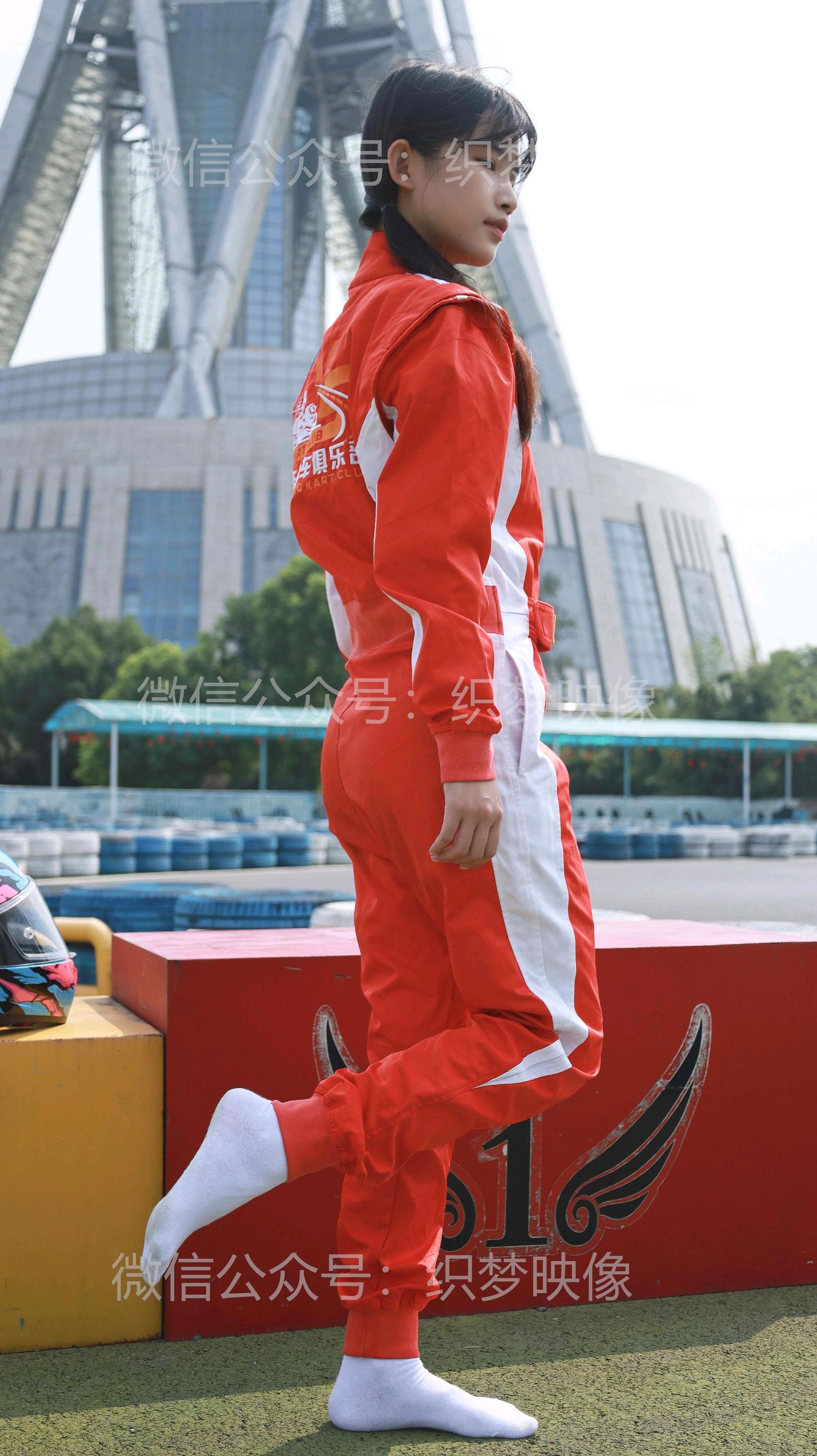 [织梦映像] 寻梦飞车/(288P)