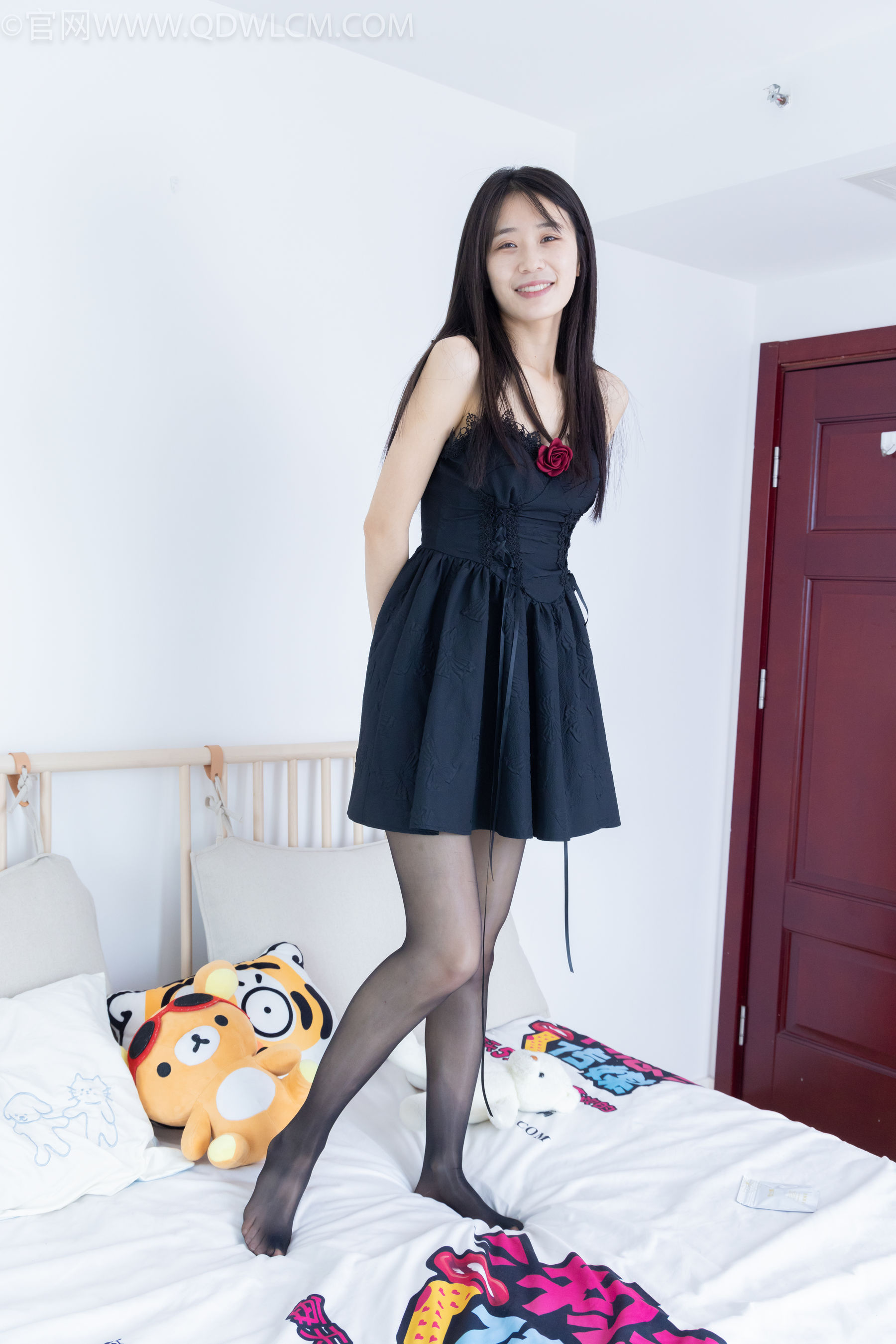 View - 物恋传媒 - Chiness Model  No.2140 菜菜 -恬恬的你 - 图库库