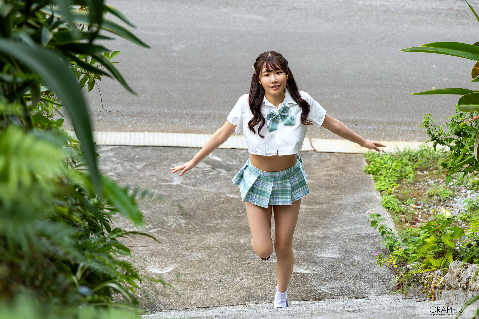 [Graphis] Limited Edition Nami Nami 七海那美/(28P)