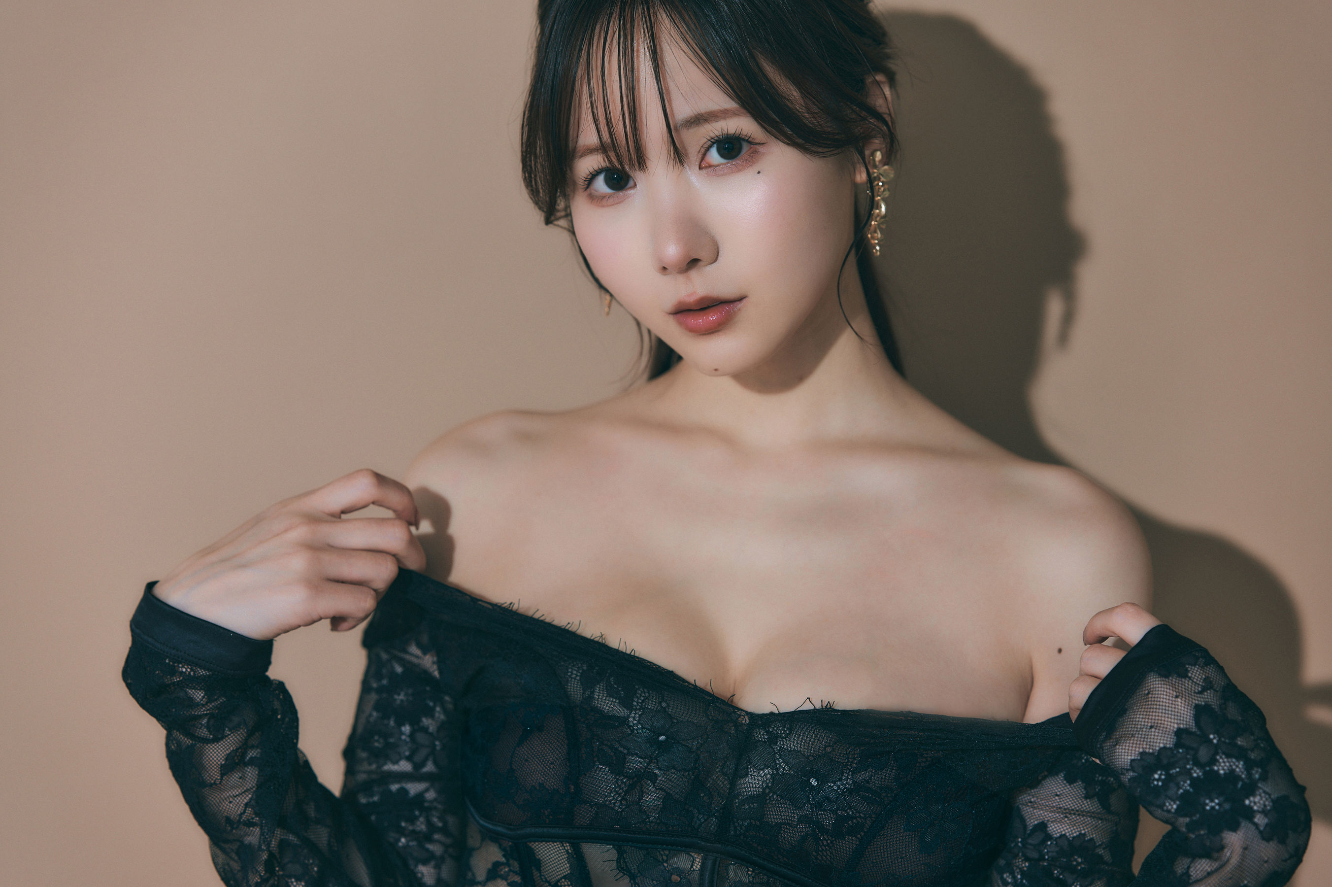 日本甜美COSERけんけん - BLACK LADY/(52P)