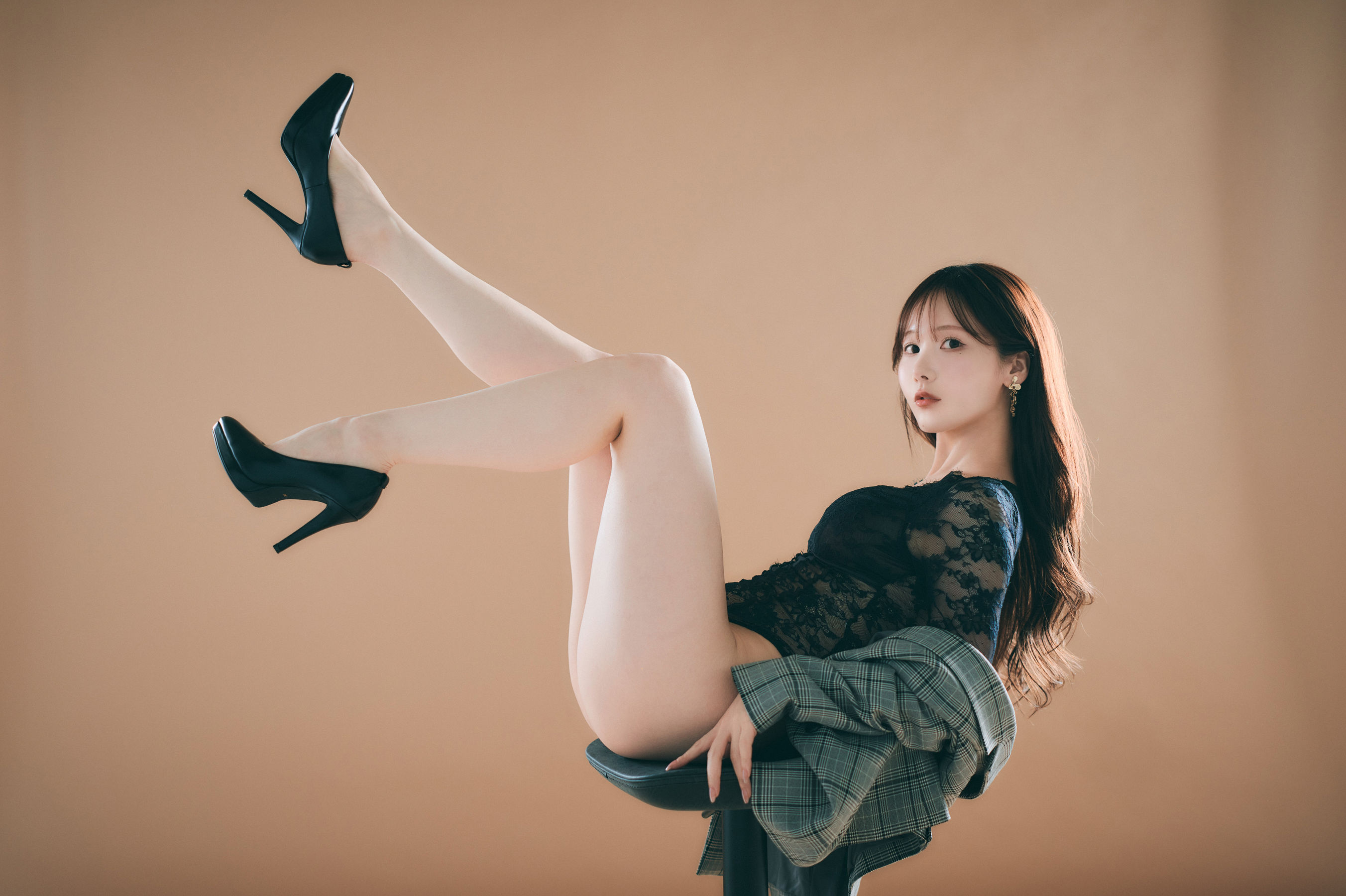 日本甜美COSERけんけん - BLACK LADY/(52P)