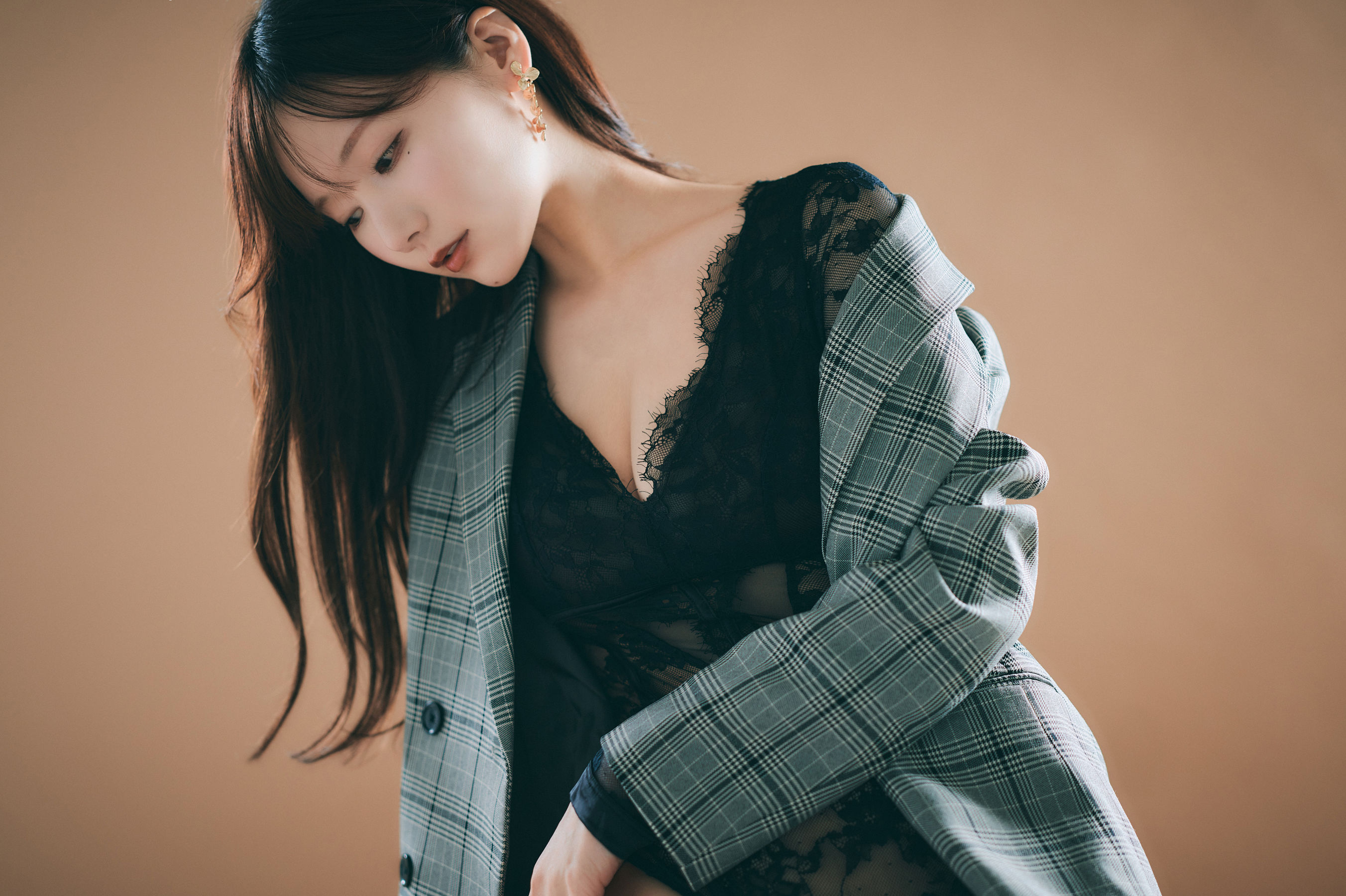 日本甜美COSERけんけん - BLACK LADY/(52P)