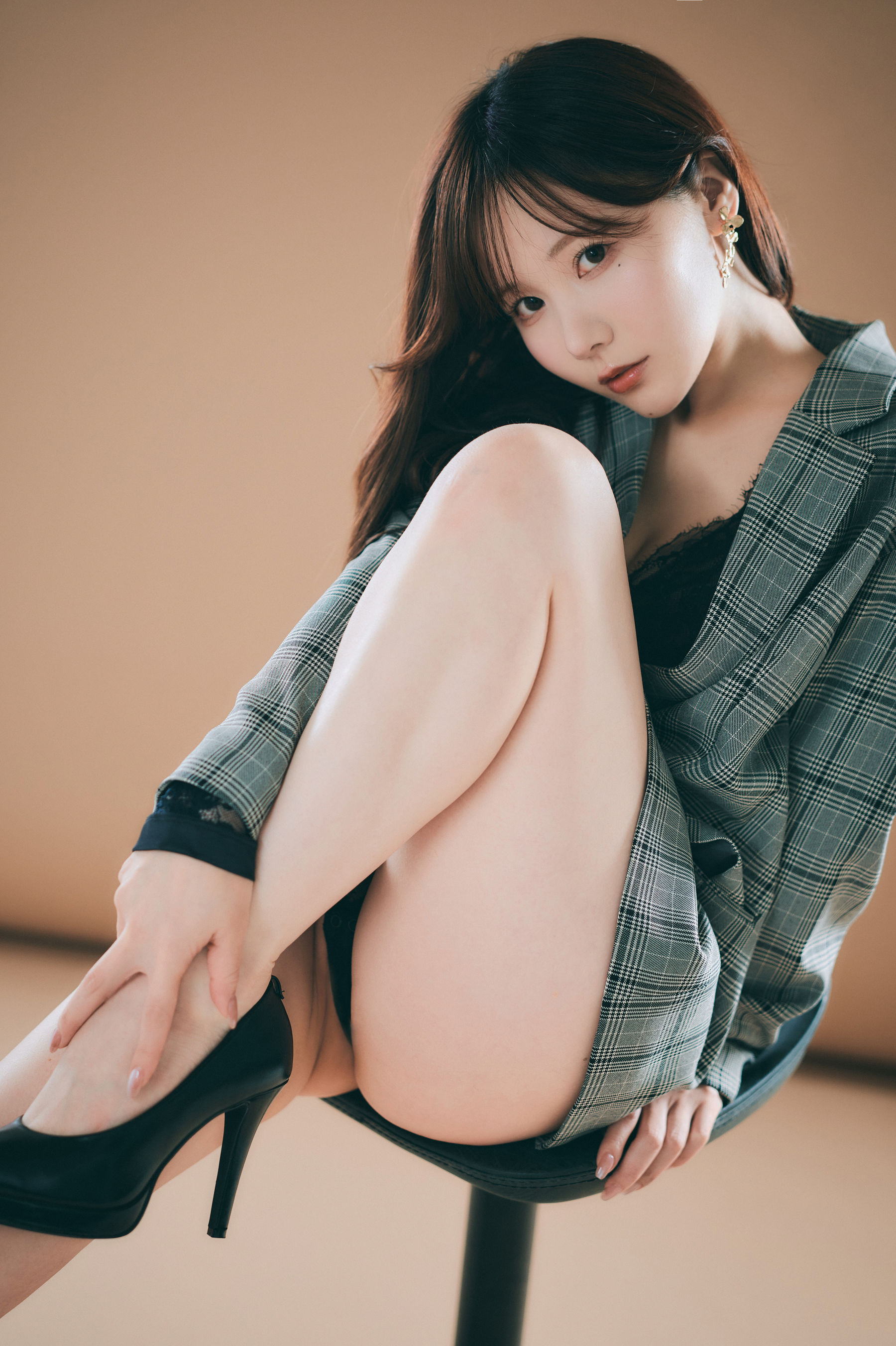 日本甜美COSERけんけん - BLACK LADY/(52P)