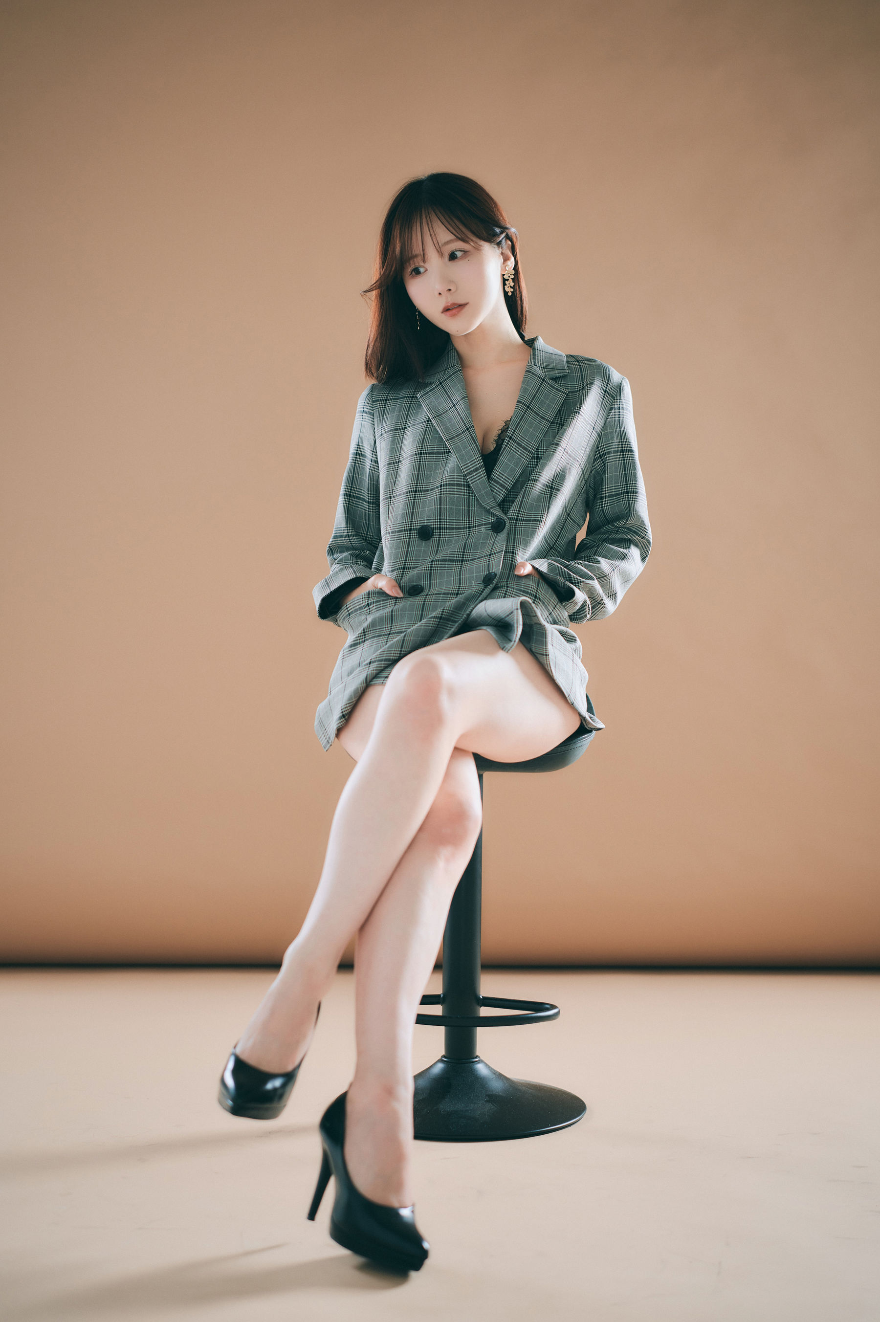日本甜美COSERけんけん - BLACK LADY/(52P)