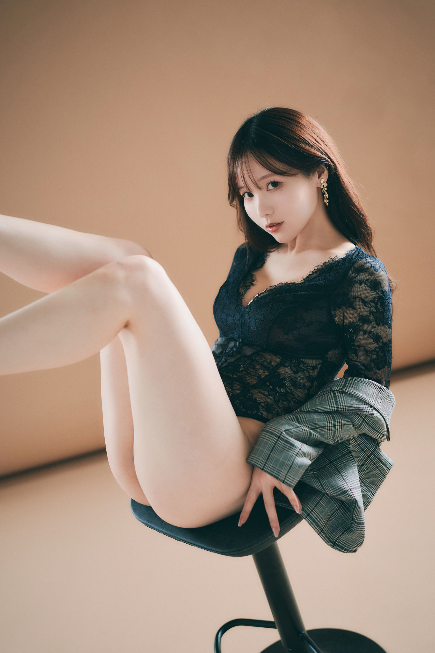 日本甜美COSERけんけん - BLACK LADY/(52P)