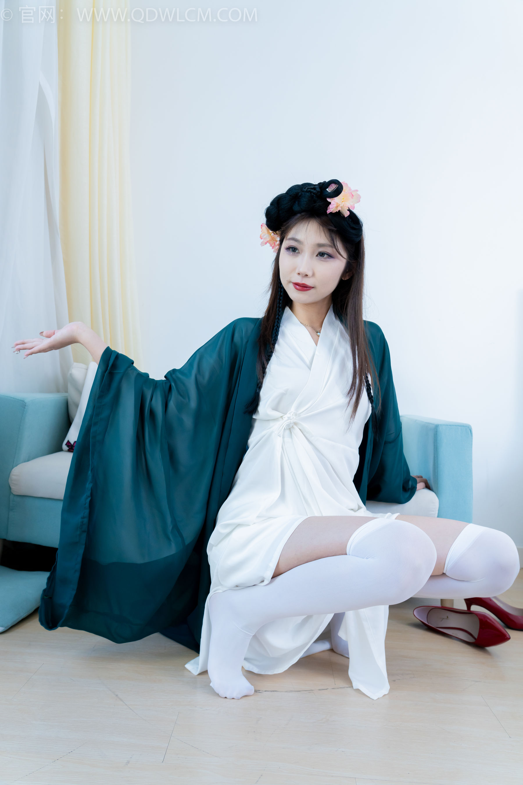 物恋传媒 No.2212 泡泡 - 一滴泪/(200P)