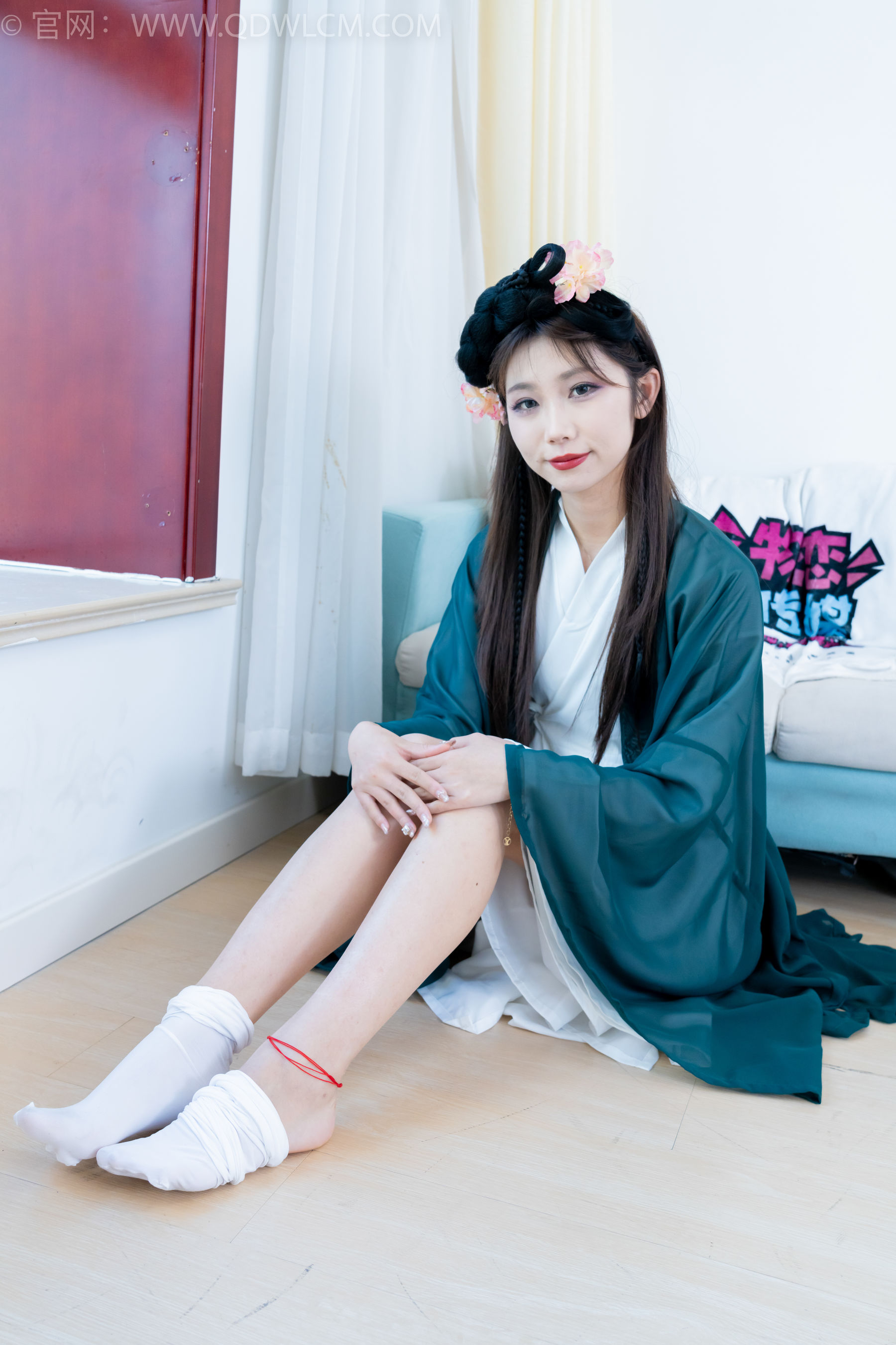 物恋传媒 No.2212 泡泡 - 一滴泪/(200P)