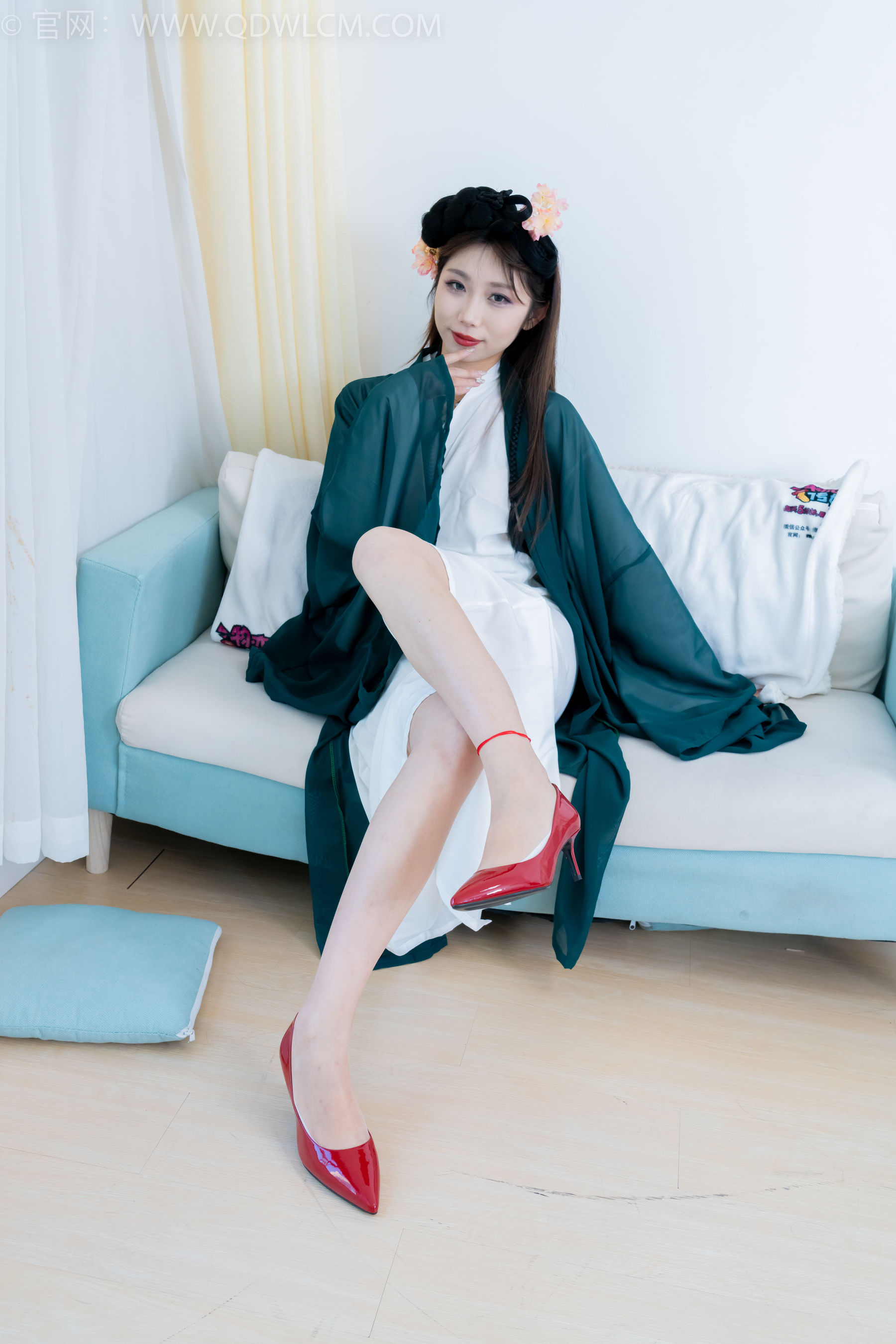 物恋传媒 No.2212 泡泡 - 一滴泪/(200P)