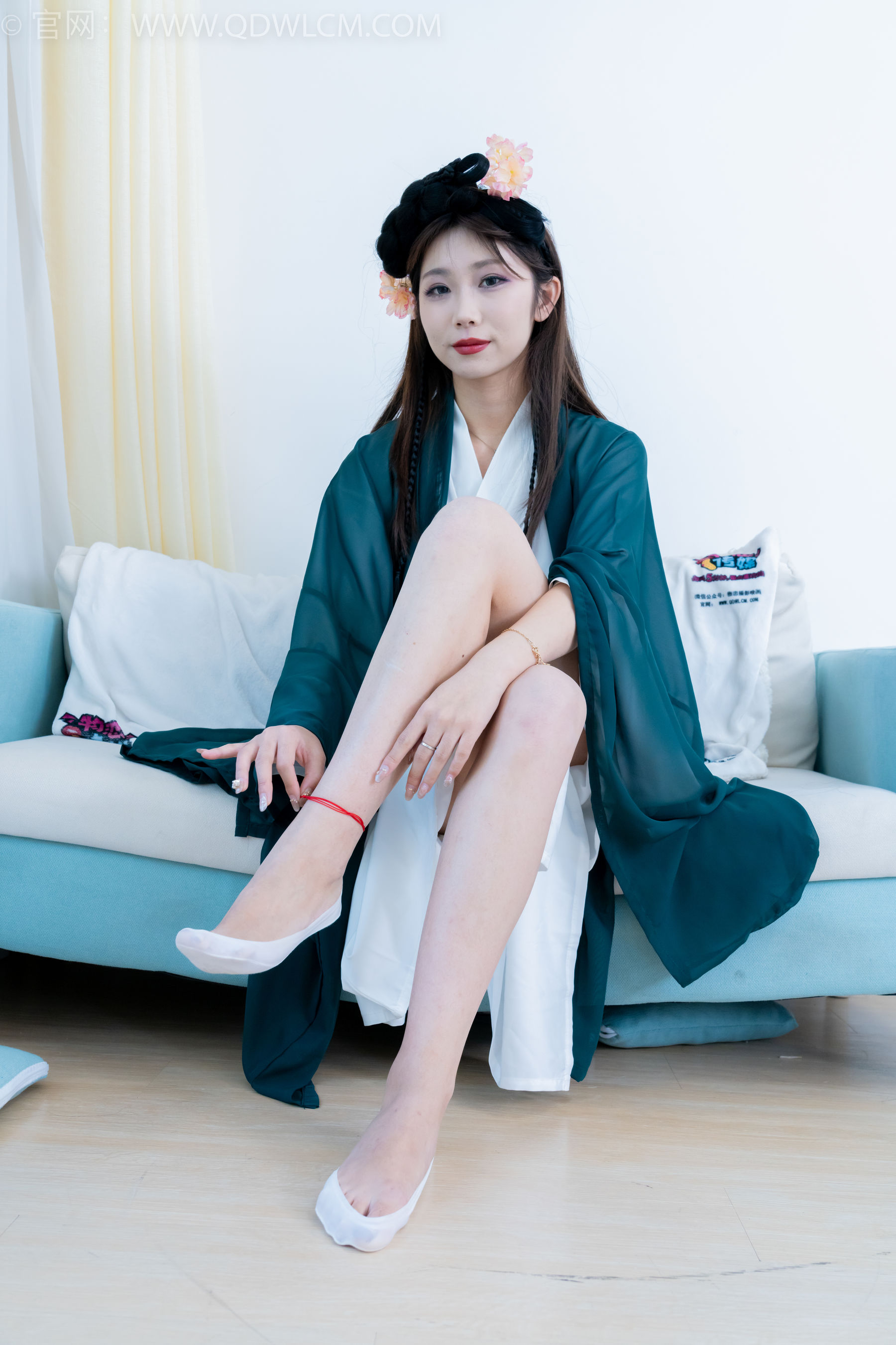 物恋传媒 No.2212 泡泡 - 一滴泪/(200P)