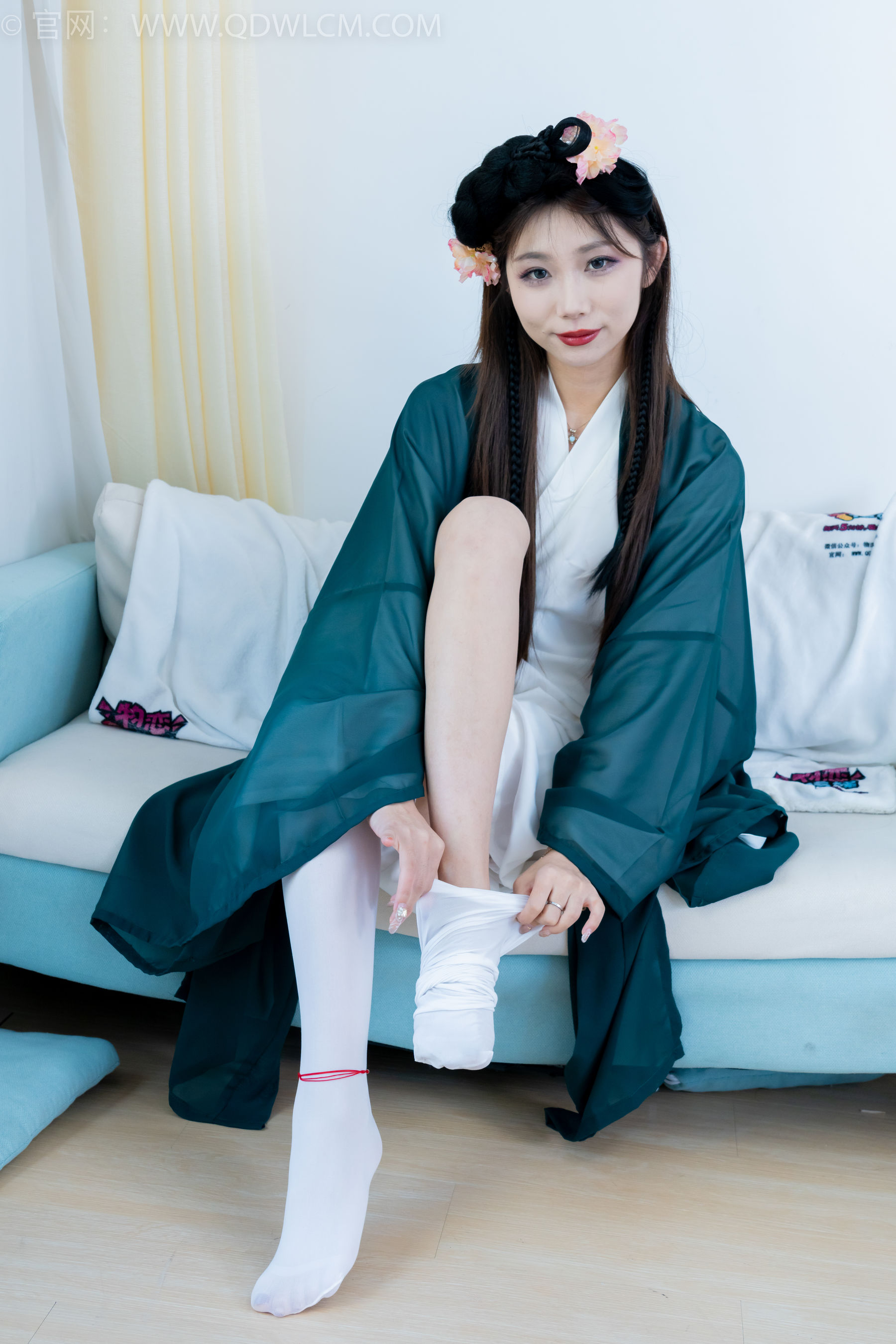 物恋传媒 No.2212 泡泡 - 一滴泪/(200P)