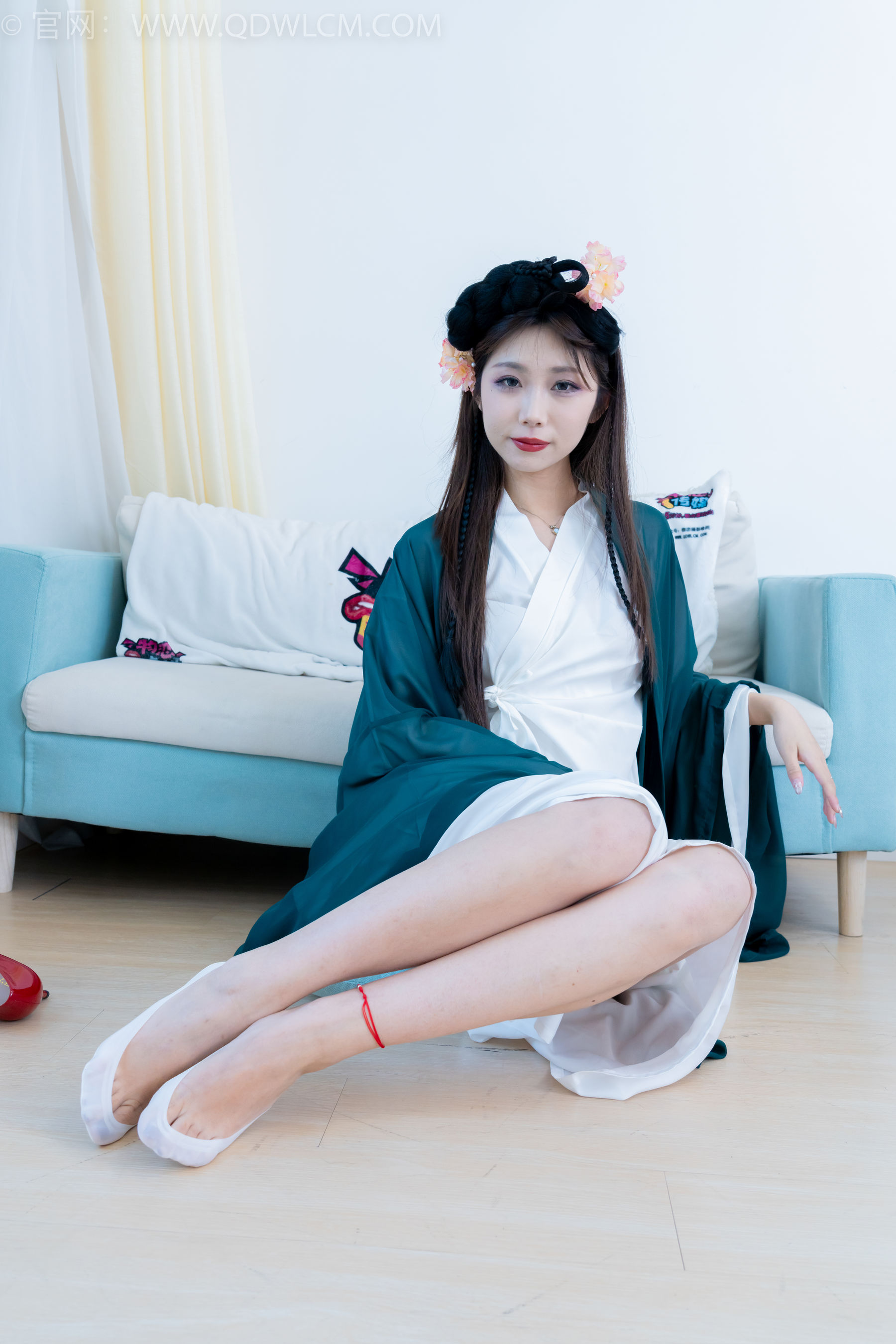 物恋传媒 No.2212 泡泡 - 一滴泪/(200P)