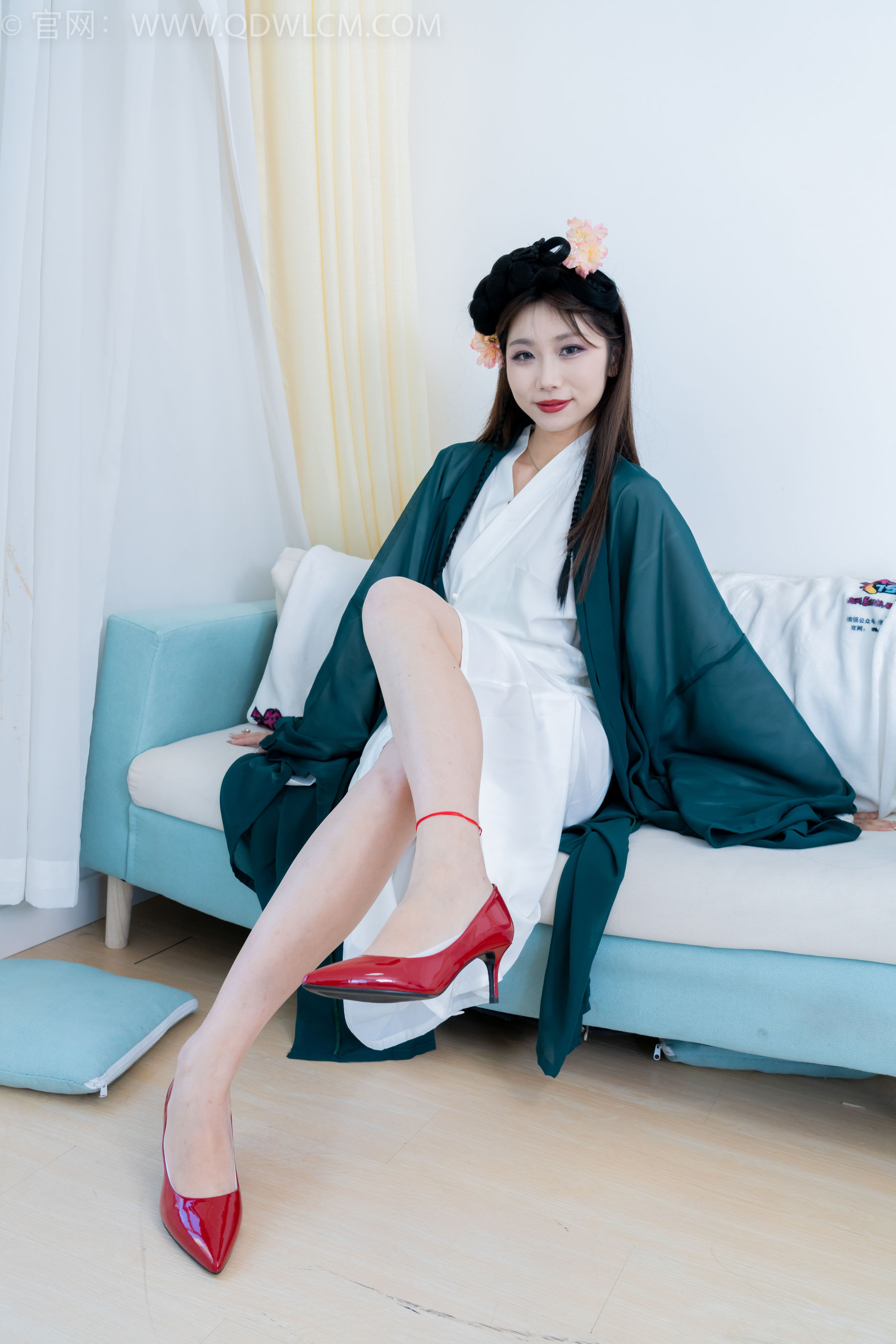 物恋传媒 No.2212 泡泡 - 一滴泪/(200P)