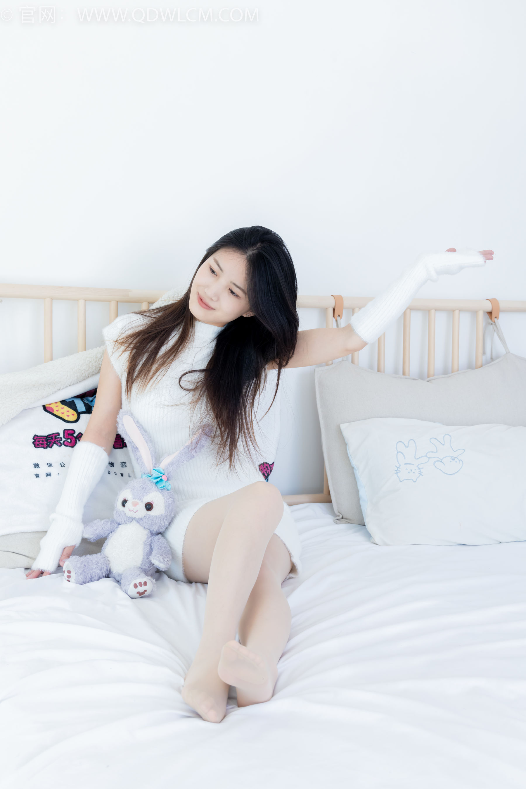 物恋传媒 No.2214 铃铛 - 发如雪/(150P)