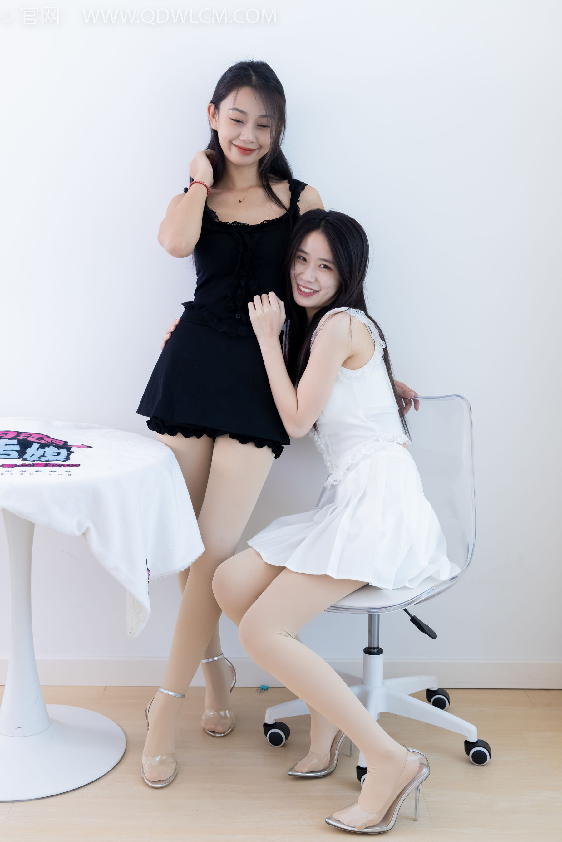 物恋传媒 No.2210 菜菜&岚岚 - 要你的温柔/(200P)