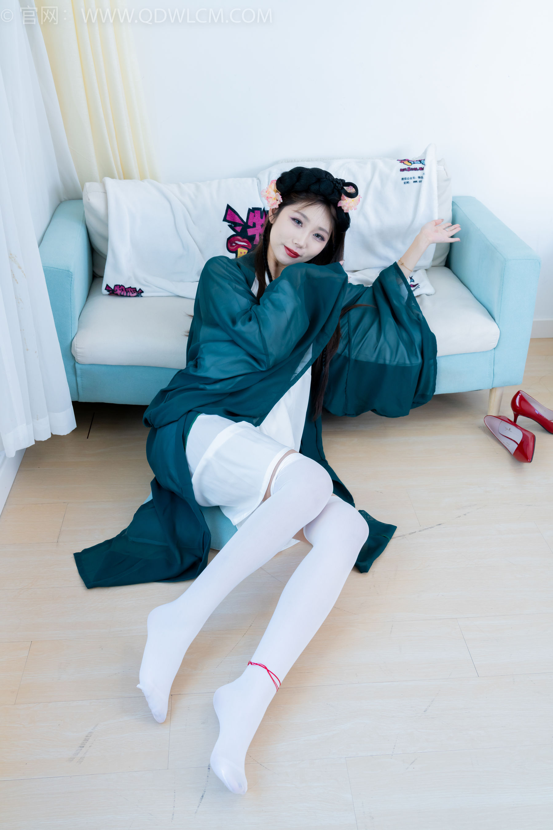 物恋传媒 No.2212 泡泡 - 一滴泪/(200P)