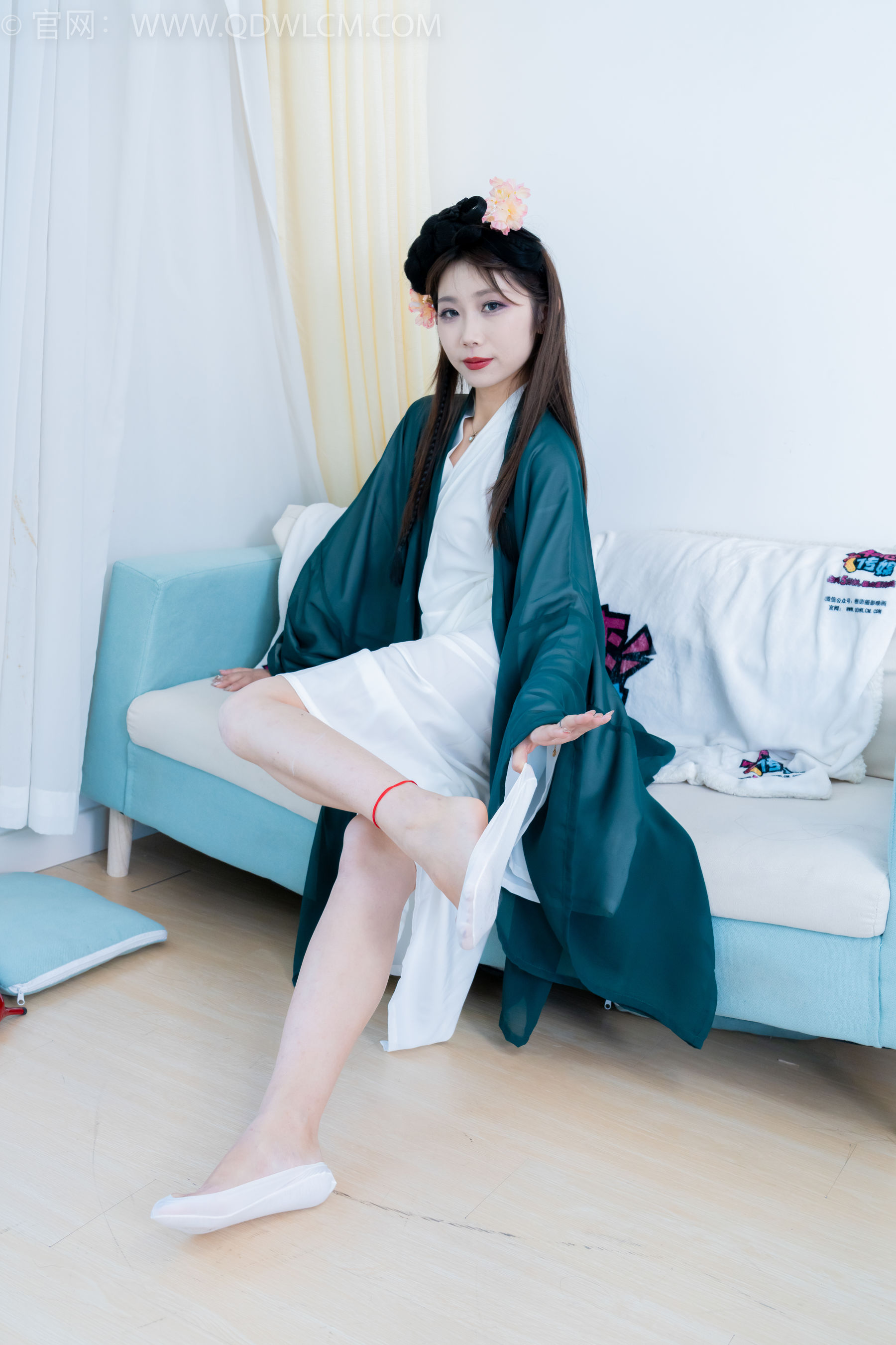 物恋传媒 No.2212 泡泡 - 一滴泪/(200P)