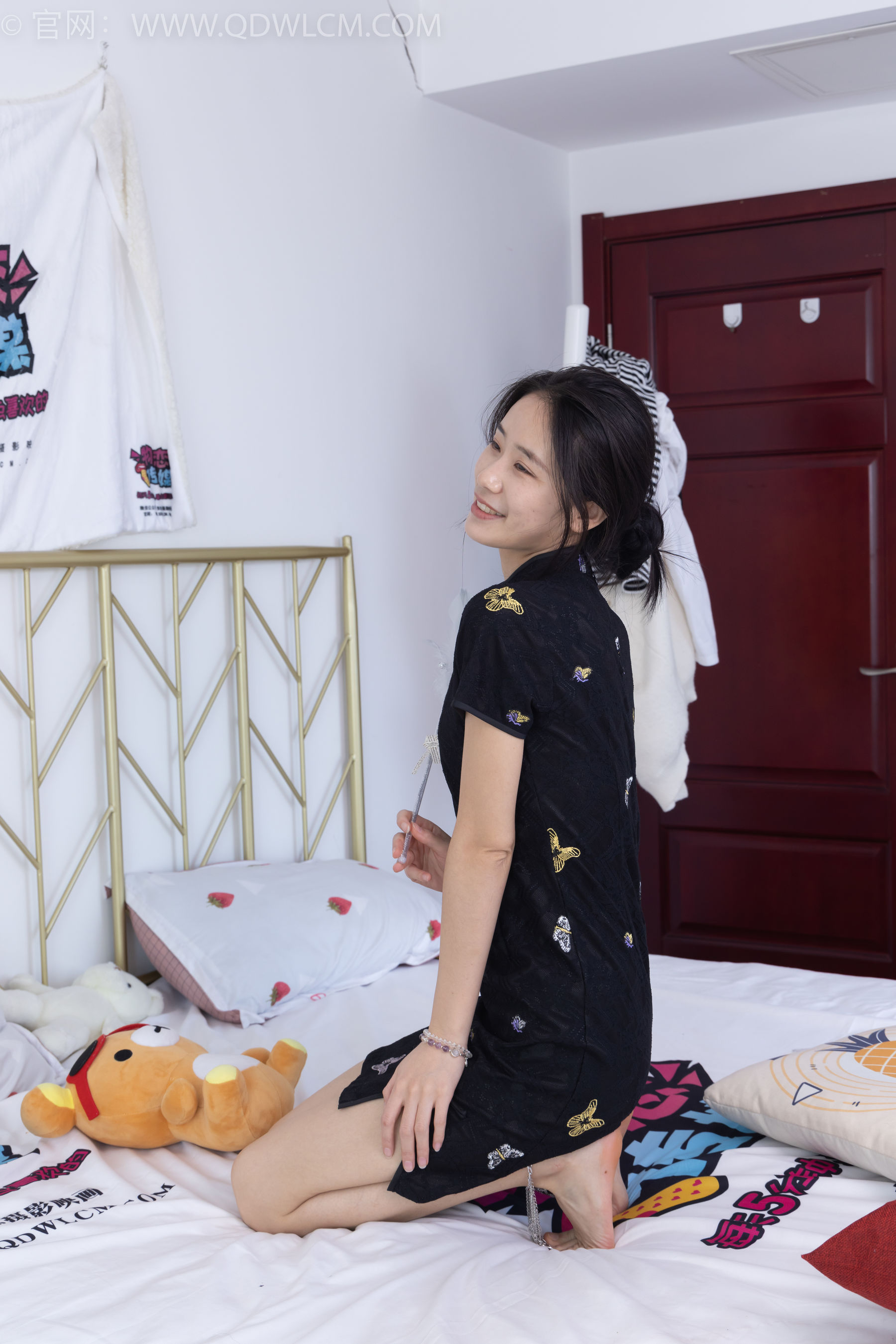 物恋传媒 No.2213 菜菜 - 烟花短暂/(203P)