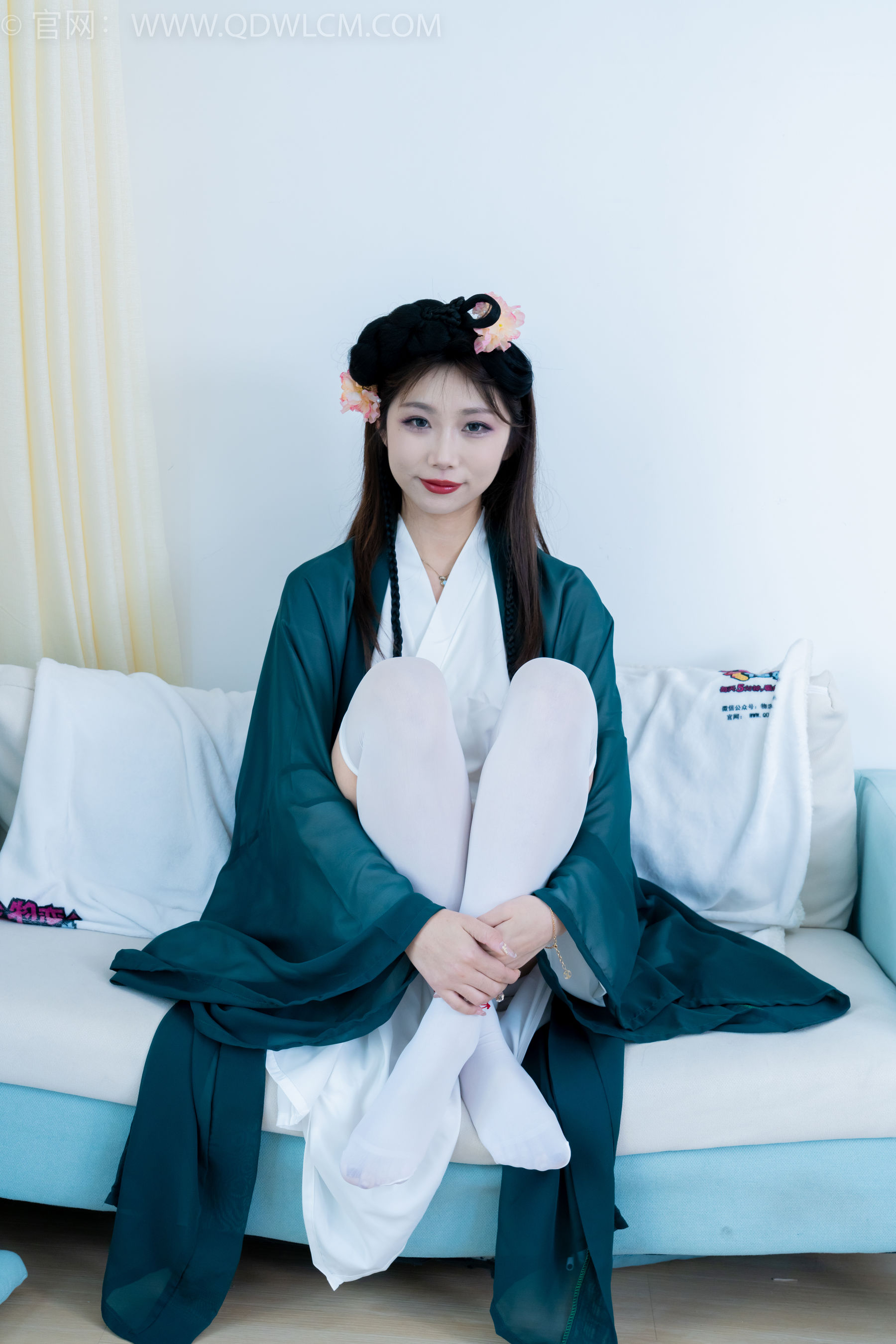 物恋传媒 No.2212 泡泡 - 一滴泪/(200P)