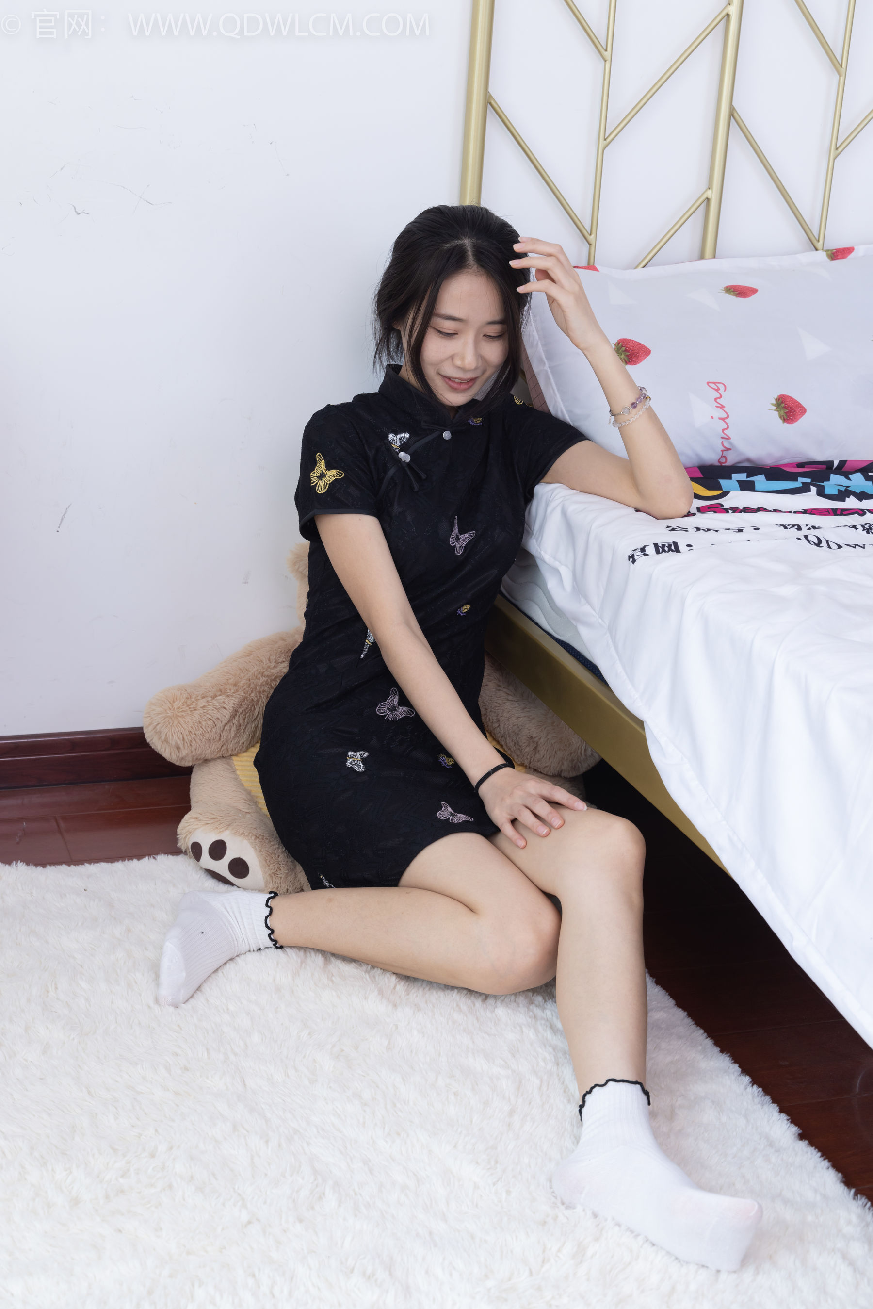 物恋传媒 No.2213 菜菜 - 烟花短暂/(203P)