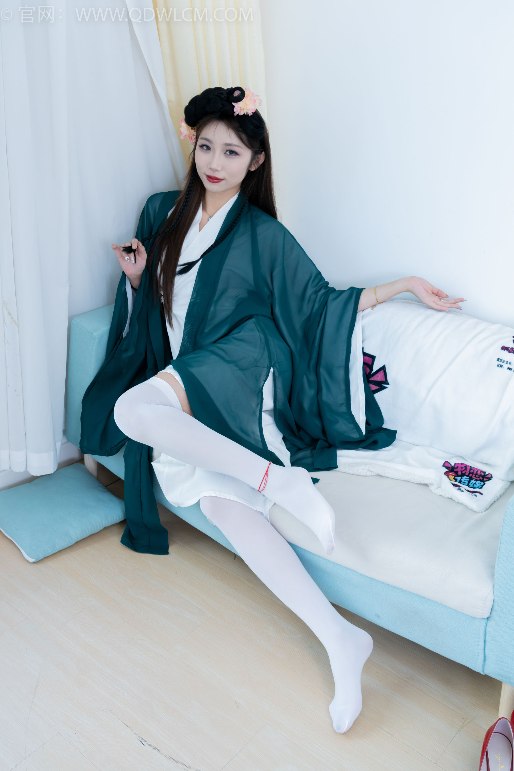 物恋传媒 No.2212 泡泡 - 一滴泪/(200P)