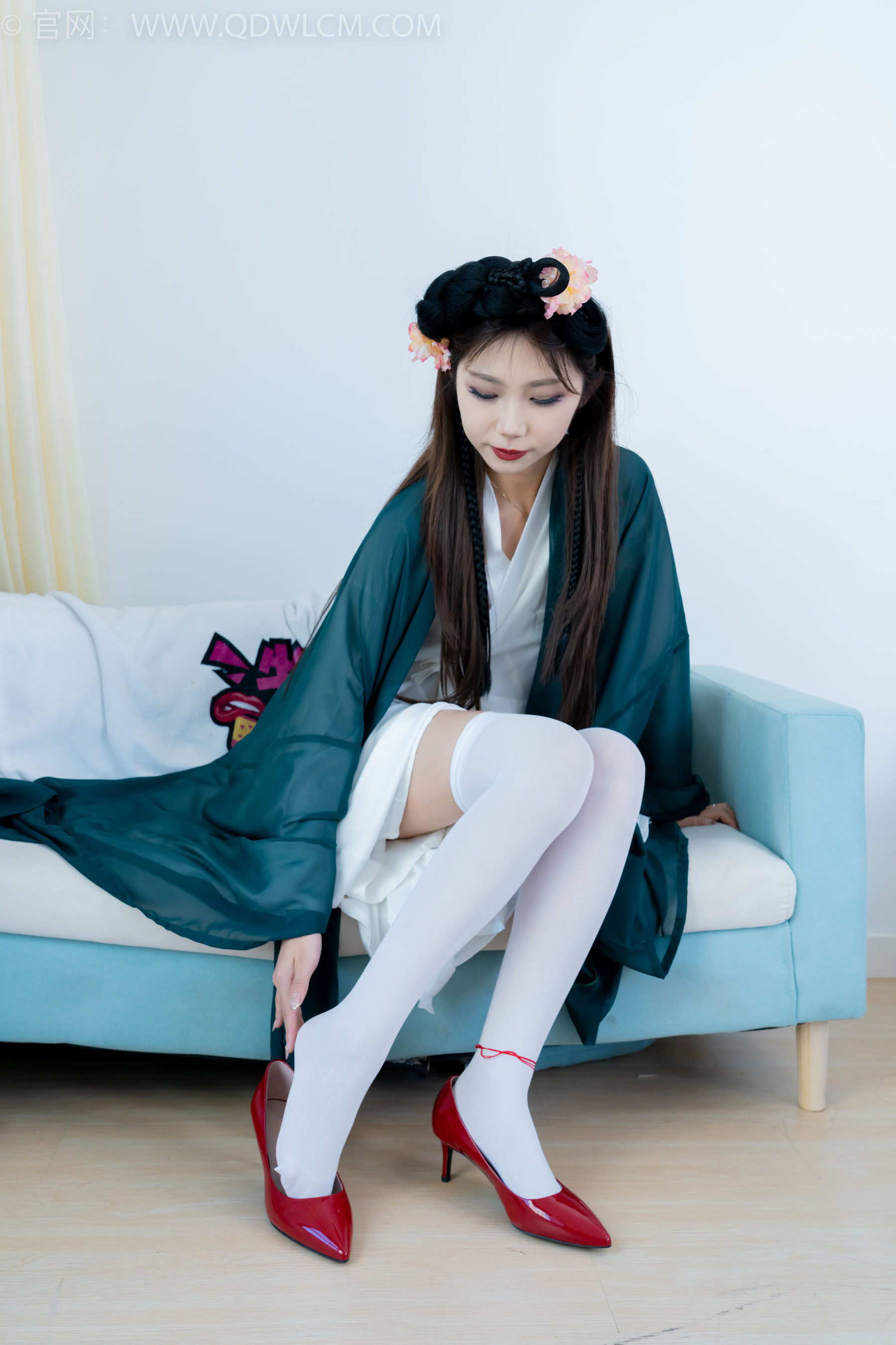 物恋传媒 No.2212 泡泡 - 一滴泪/(200P)