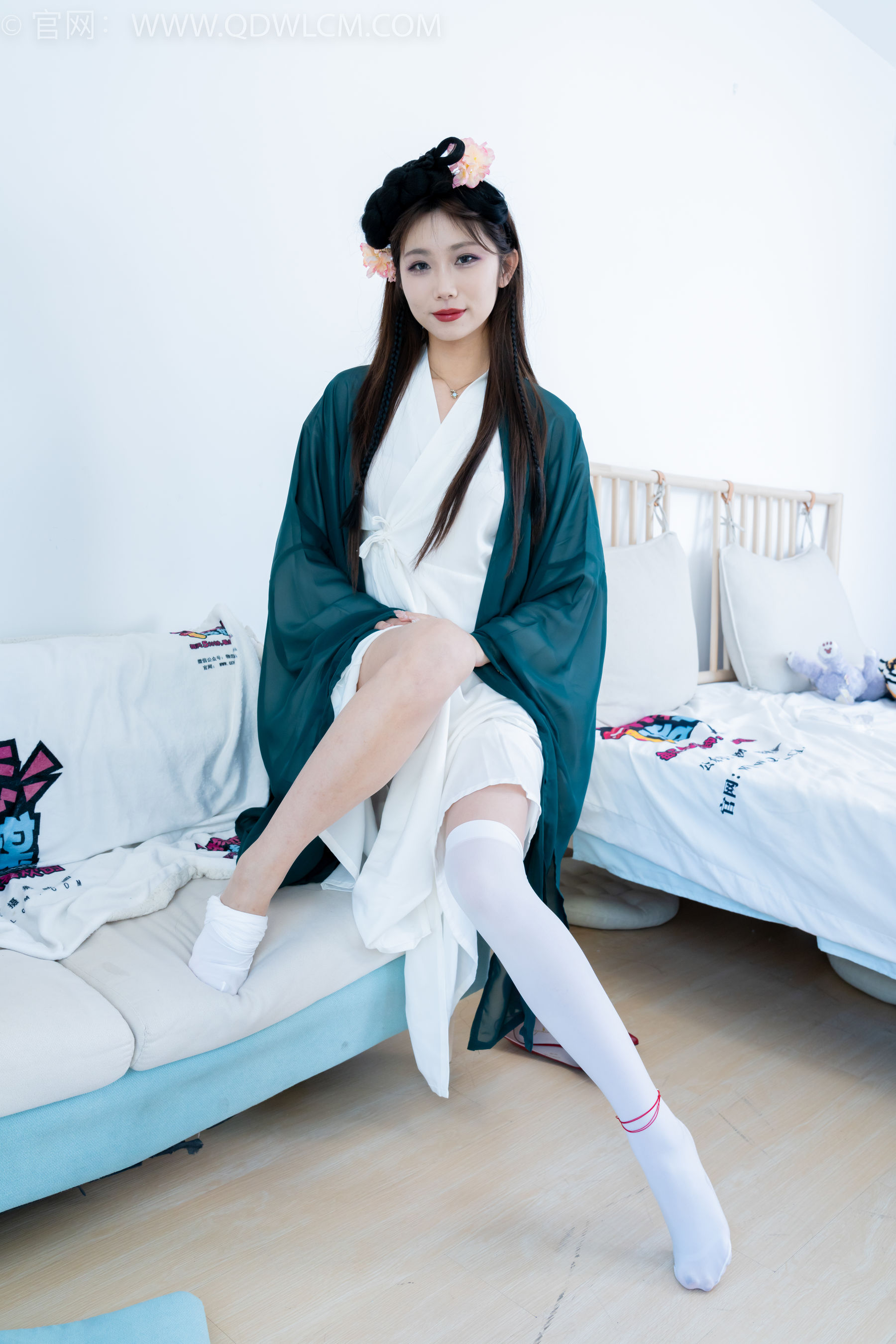 物恋传媒 No.2212 泡泡 - 一滴泪/(200P)