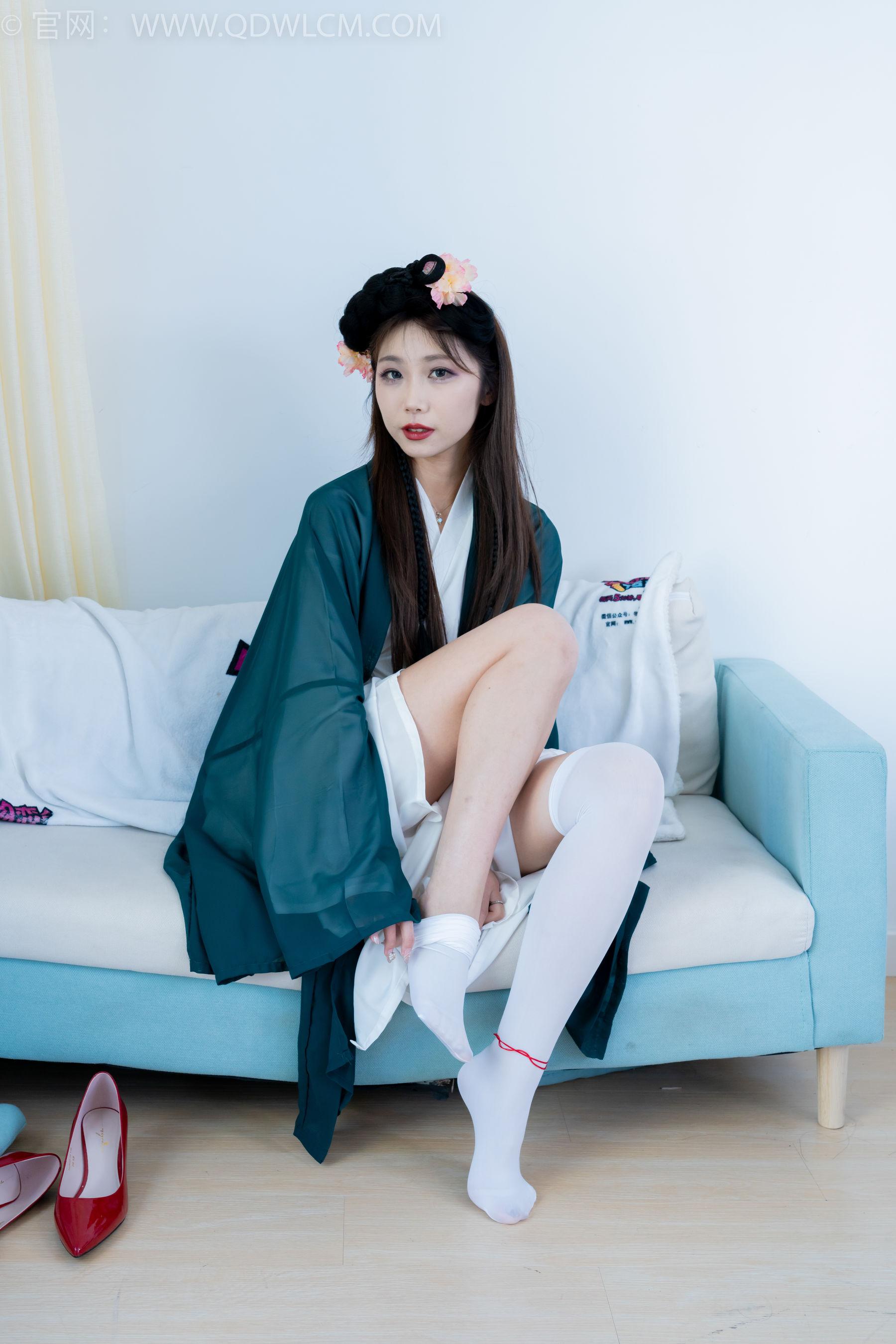 物恋传媒 No.2212 泡泡 - 一滴泪/(200P)