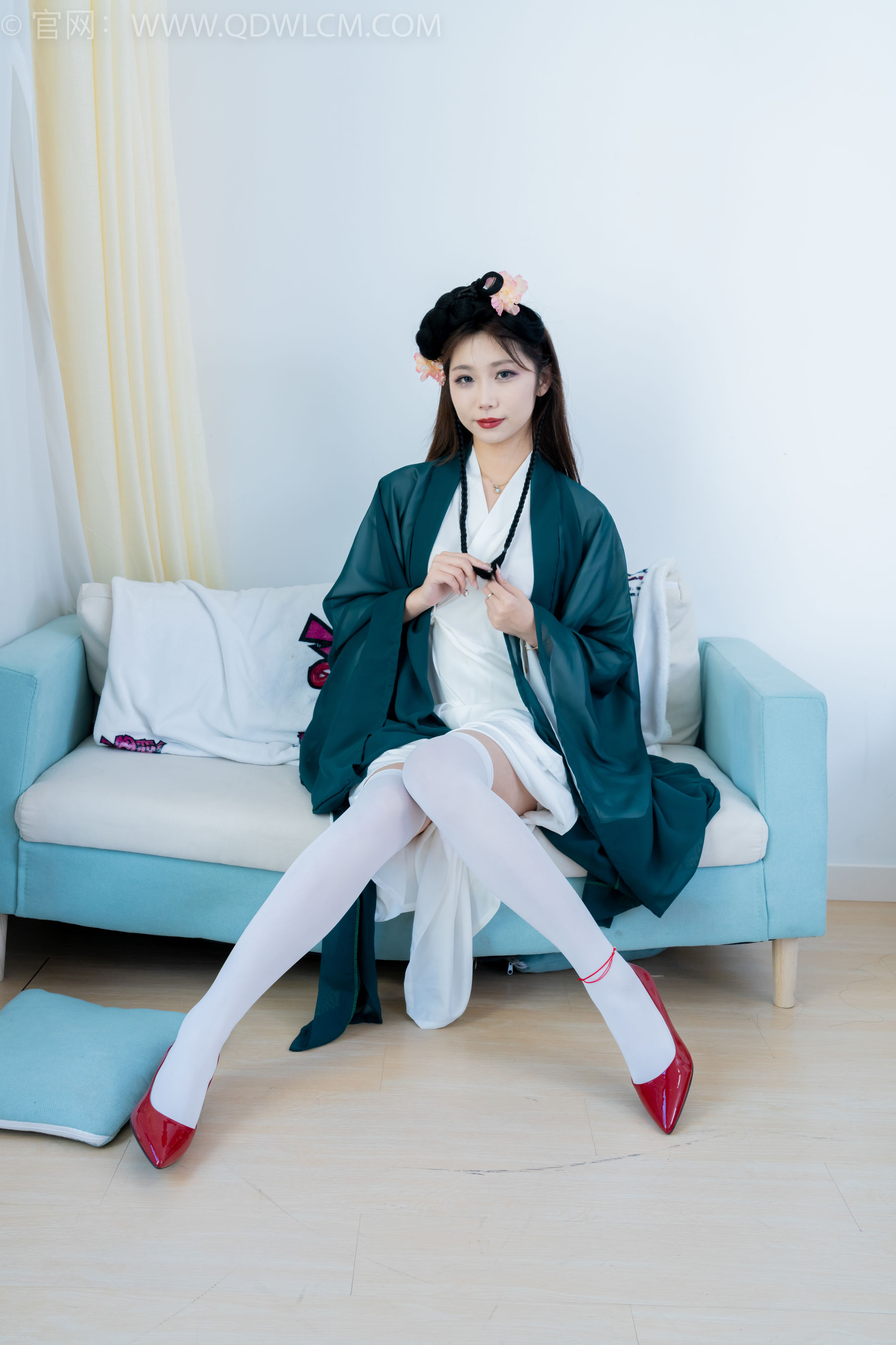 物恋传媒 No.2212 泡泡 - 一滴泪/(200P)