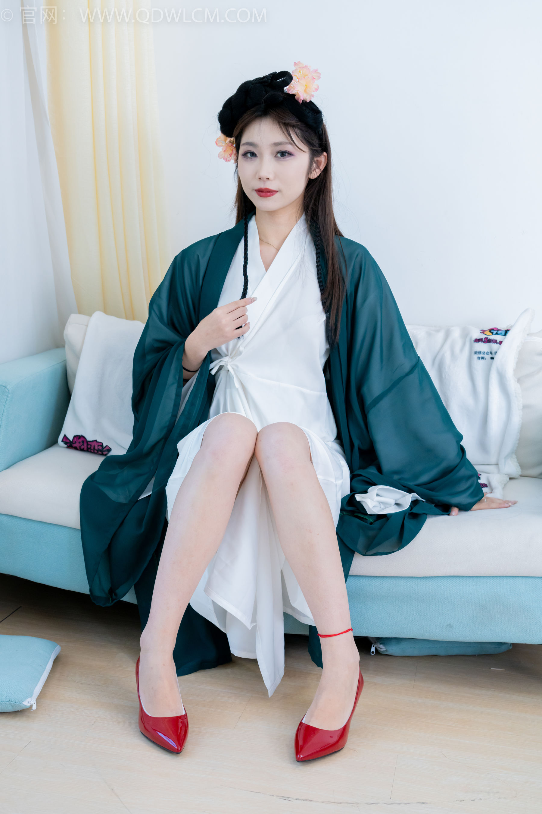 物恋传媒 No.2212 泡泡 - 一滴泪/(200P)