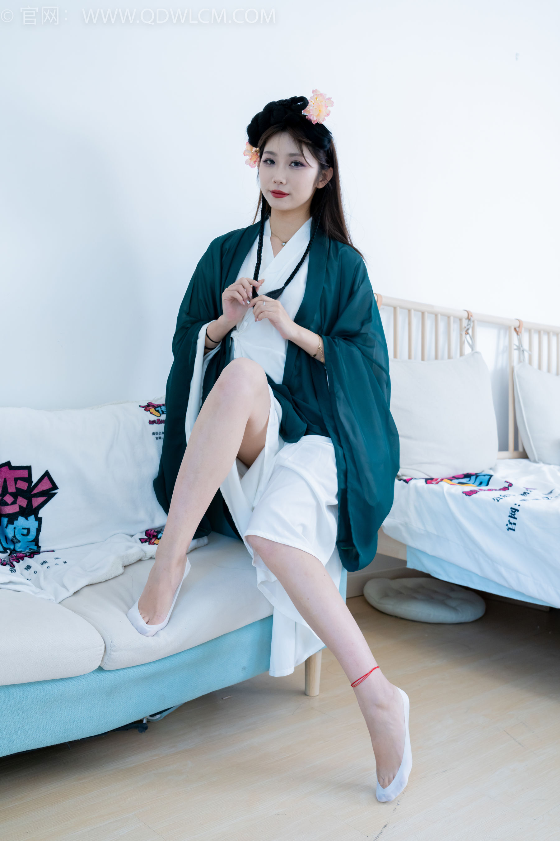 物恋传媒 No.2212 泡泡 - 一滴泪/(200P)