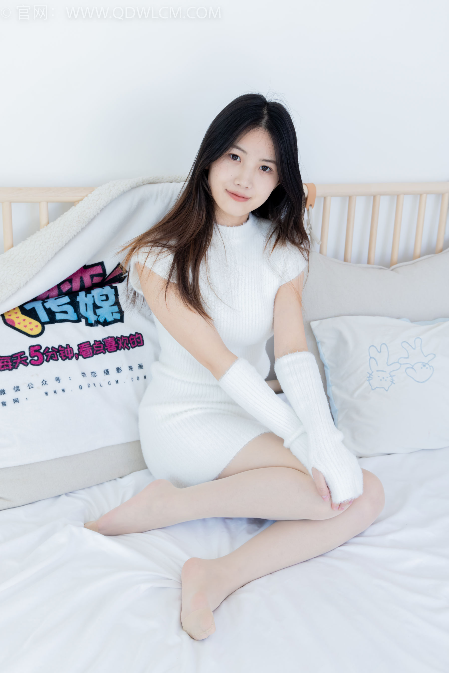 物恋传媒 No.2214 铃铛 - 发如雪/(150P)