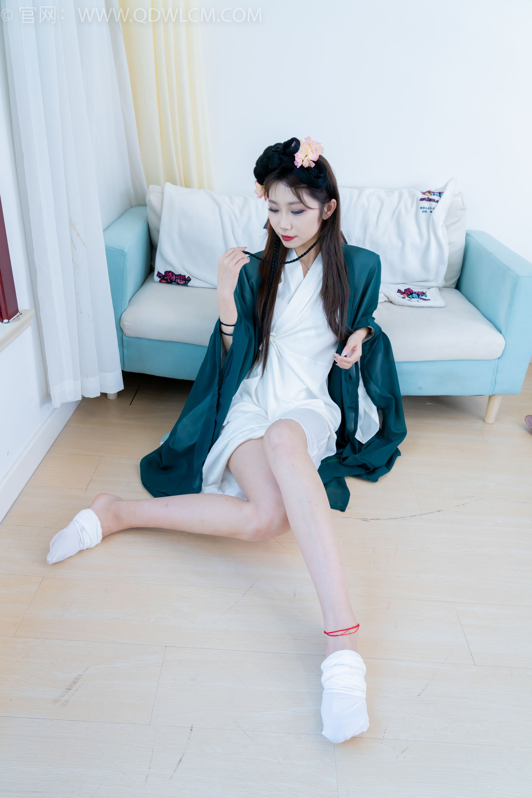 物恋传媒 No.2212 泡泡 - 一滴泪/(200P)