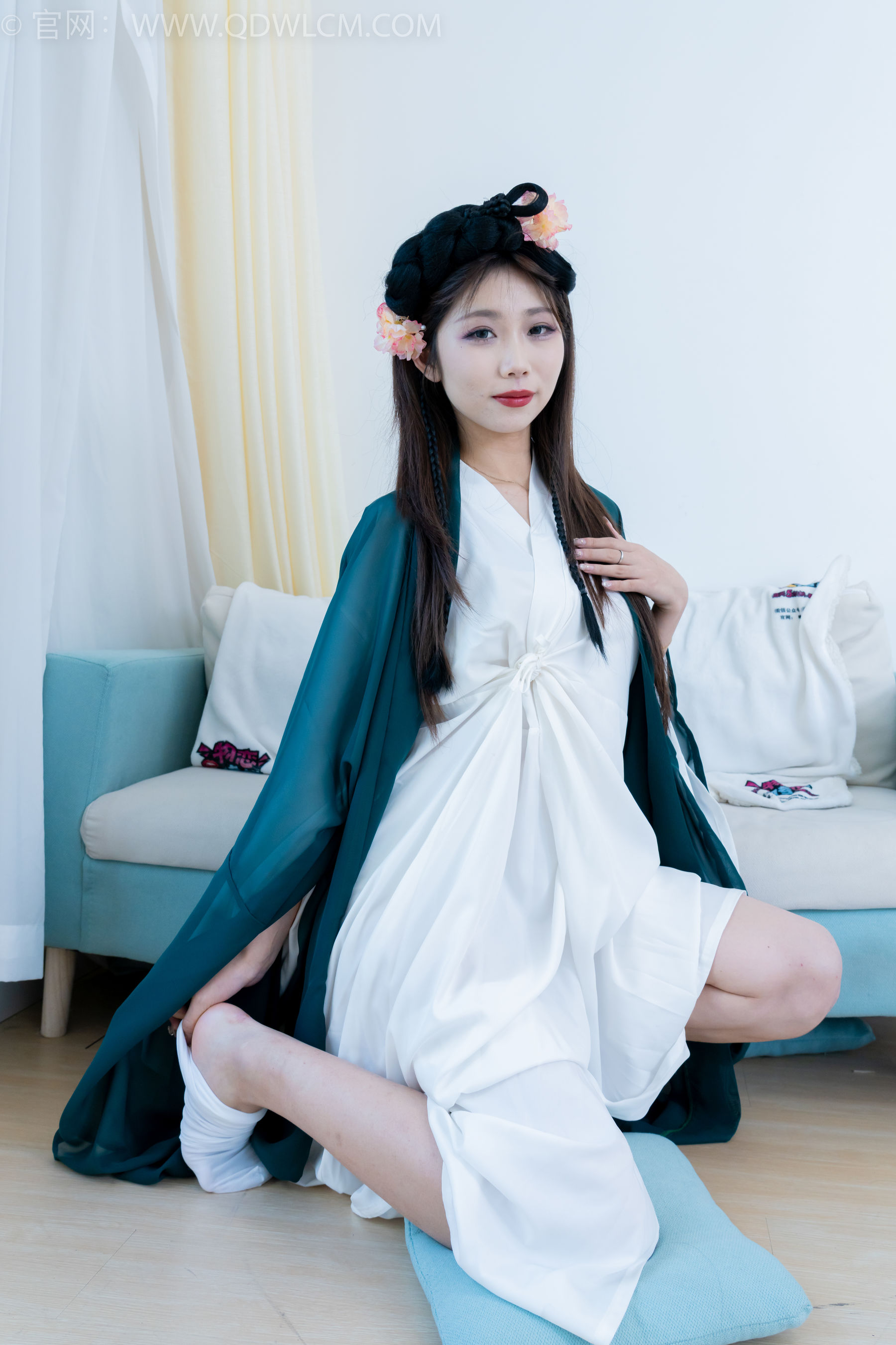 物恋传媒 No.2212 泡泡 - 一滴泪/(200P)