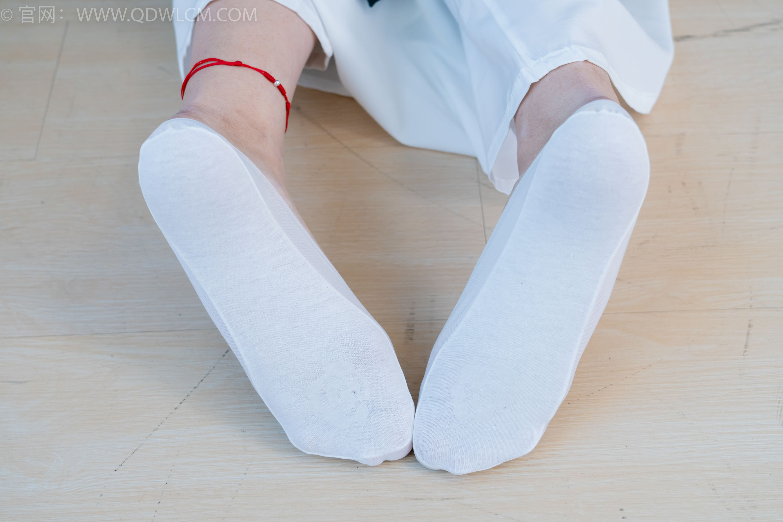 物恋传媒 No.2212 泡泡 - 一滴泪/(200P)