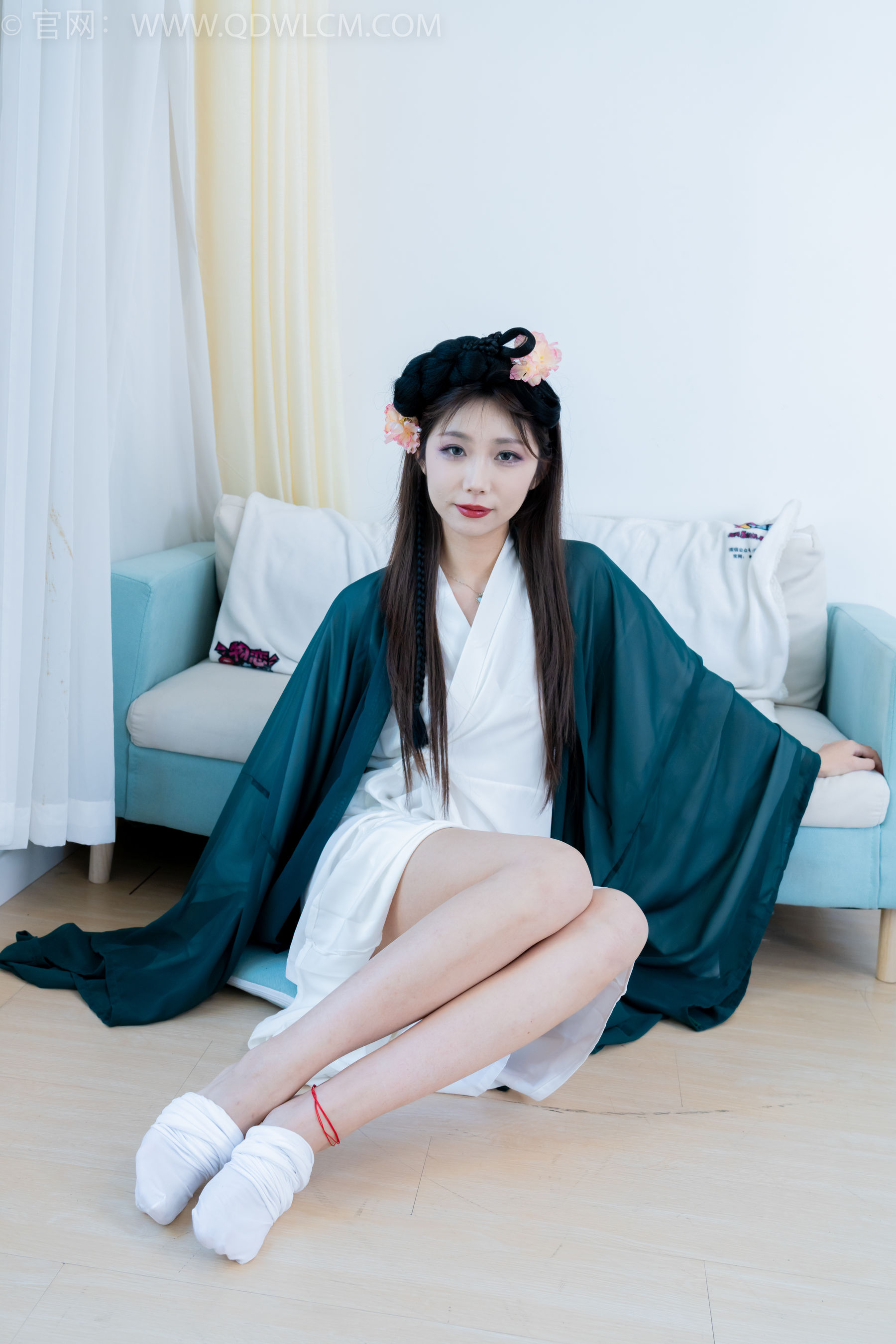 物恋传媒 No.2212 泡泡 - 一滴泪/(200P)