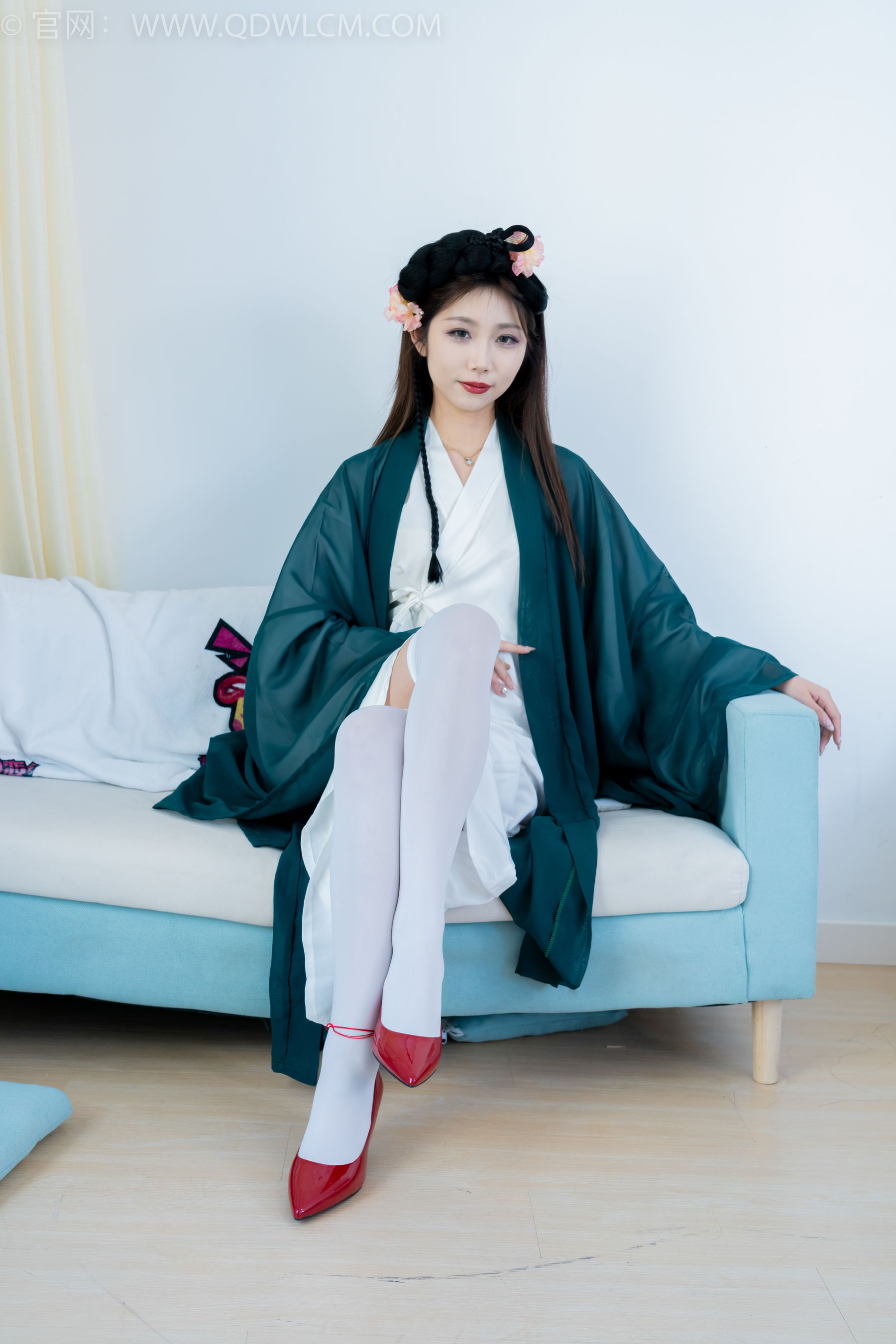 物恋传媒 No.2212 泡泡 - 一滴泪/(200P)