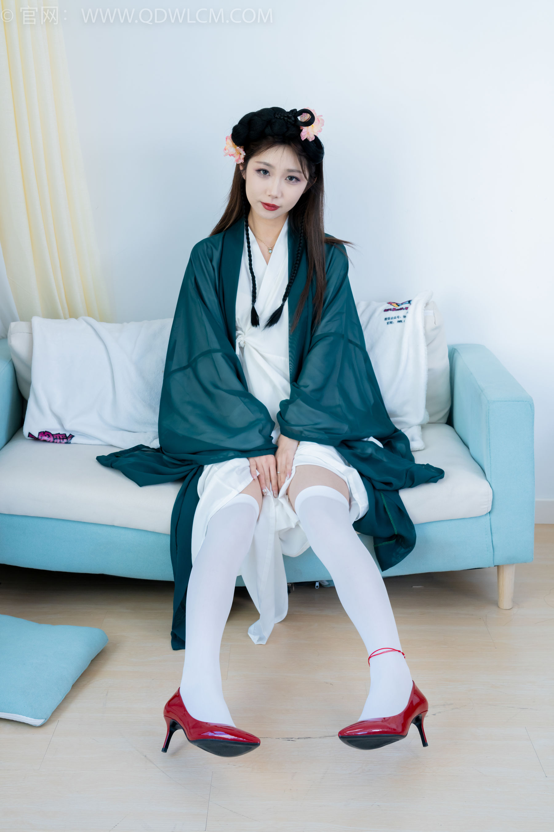 物恋传媒 No.2212 泡泡 - 一滴泪/(200P)