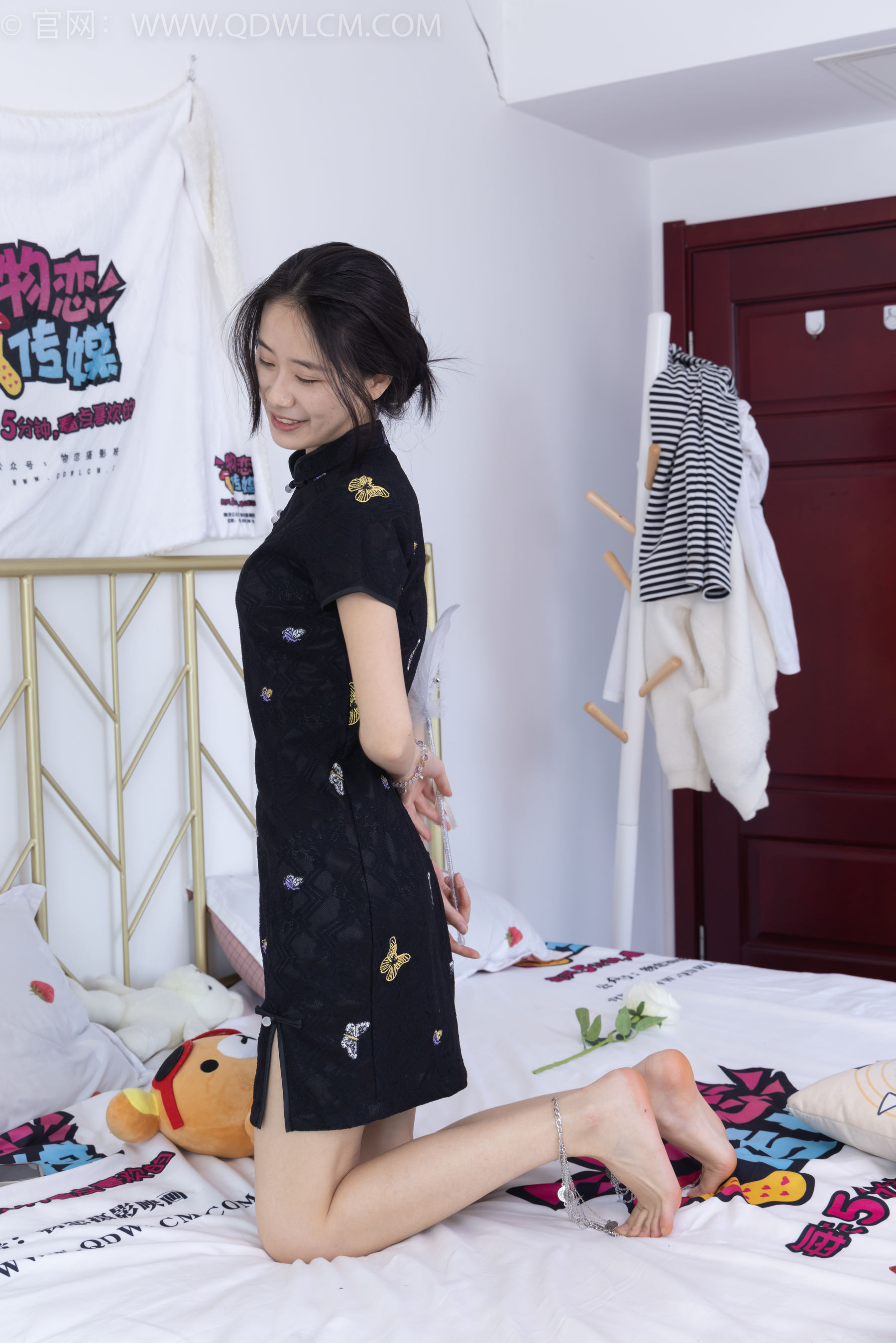 物恋传媒 No.2213 菜菜 - 烟花短暂/(203P)