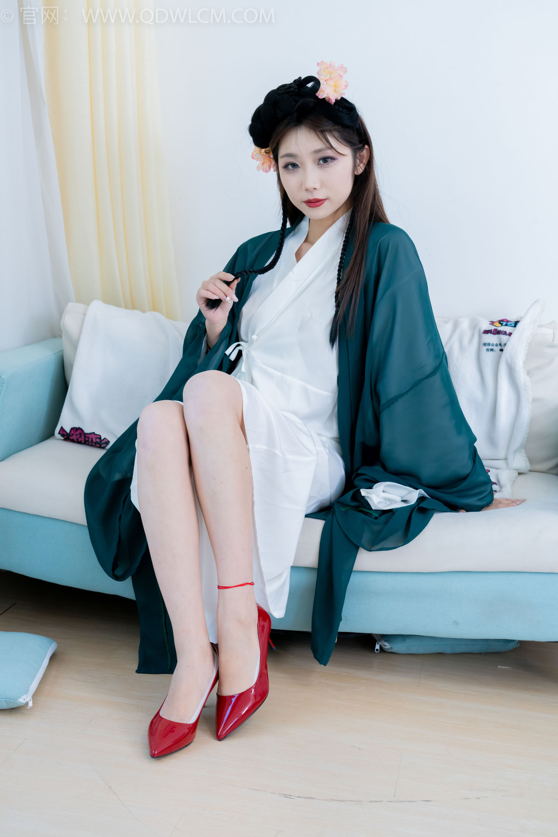 物恋传媒 No.2212 泡泡 - 一滴泪/(200P)