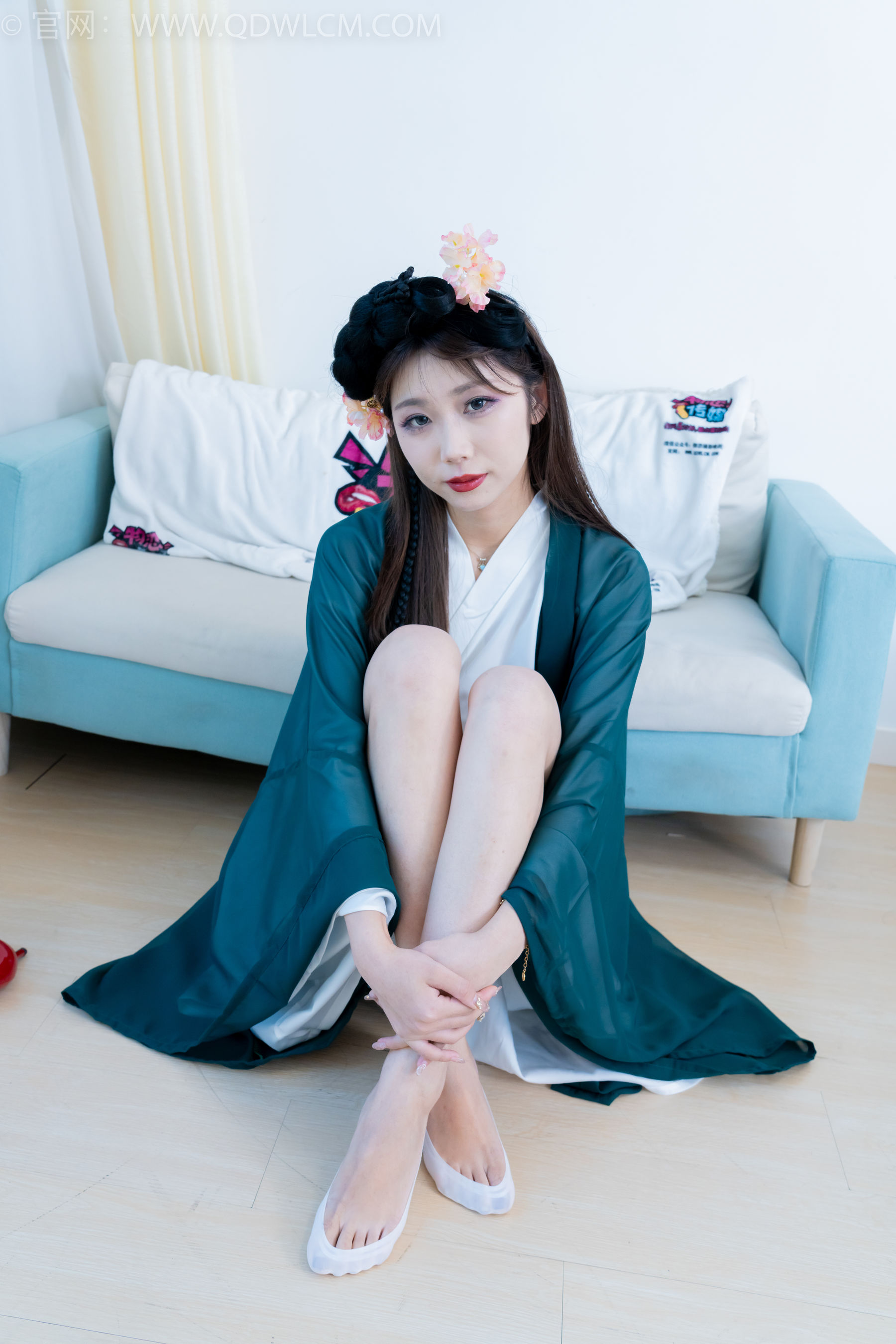 物恋传媒 No.2212 泡泡 - 一滴泪/(200P)