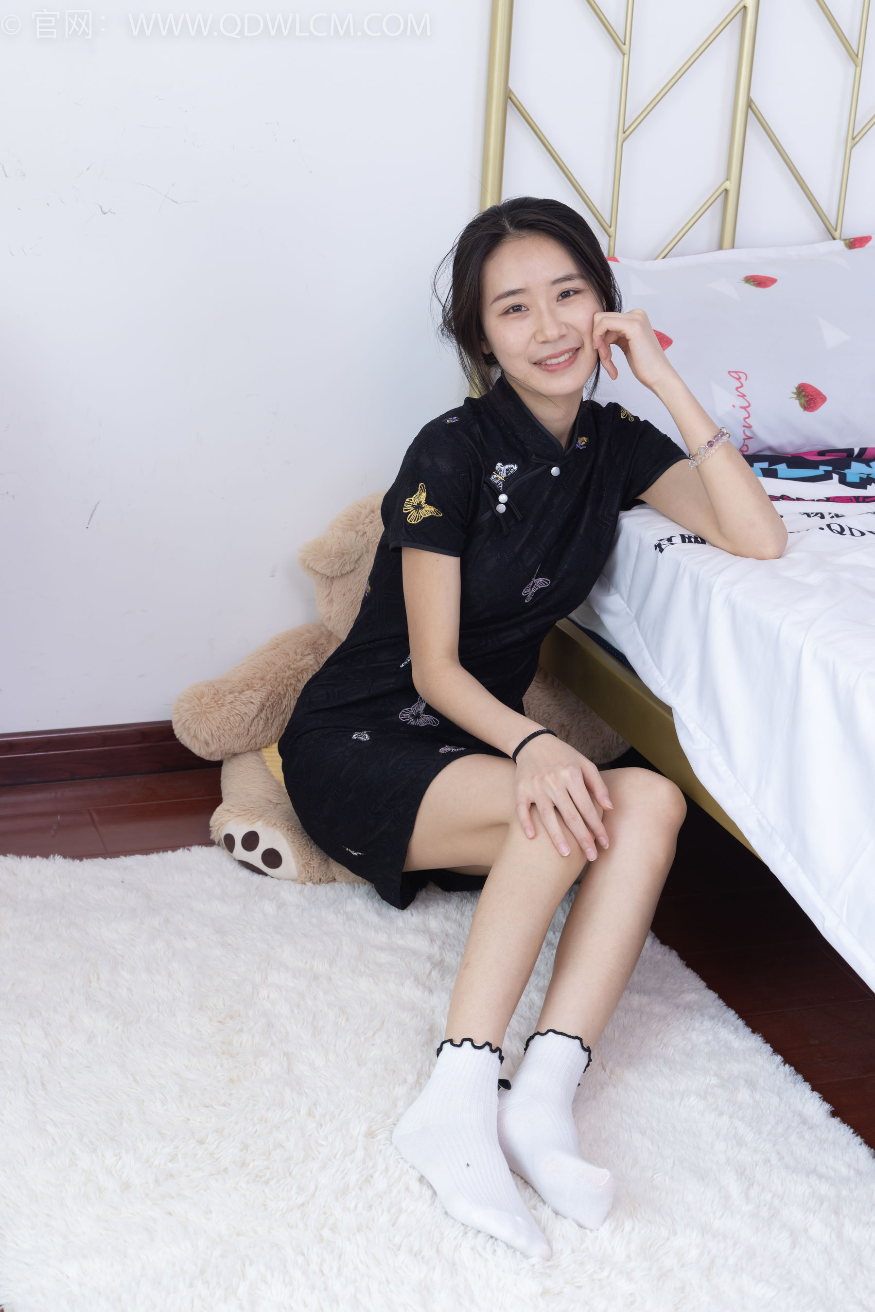 物恋传媒 No.2213 菜菜 - 烟花短暂/(203P)