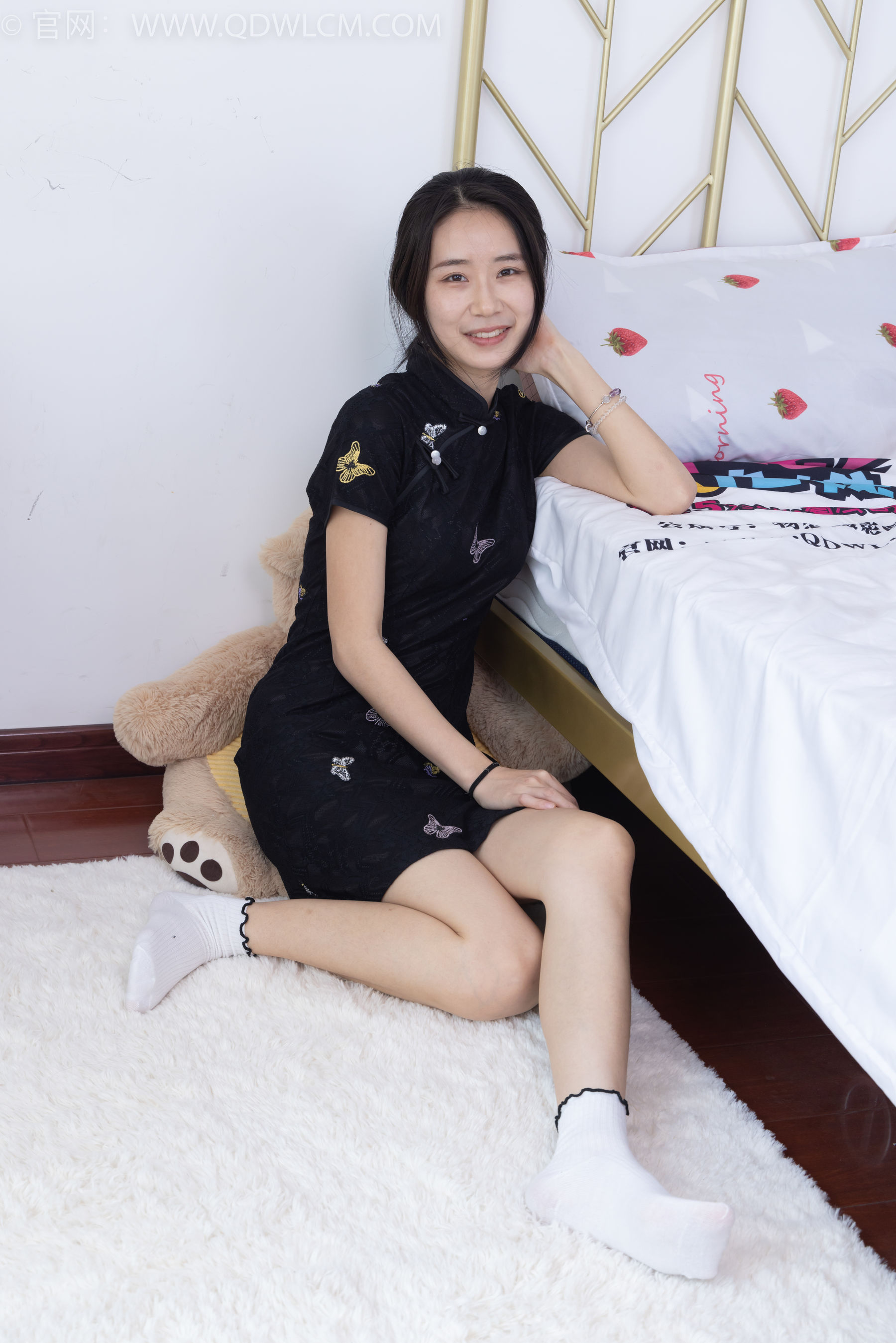 物恋传媒 No.2213 菜菜 - 烟花短暂/(203P)