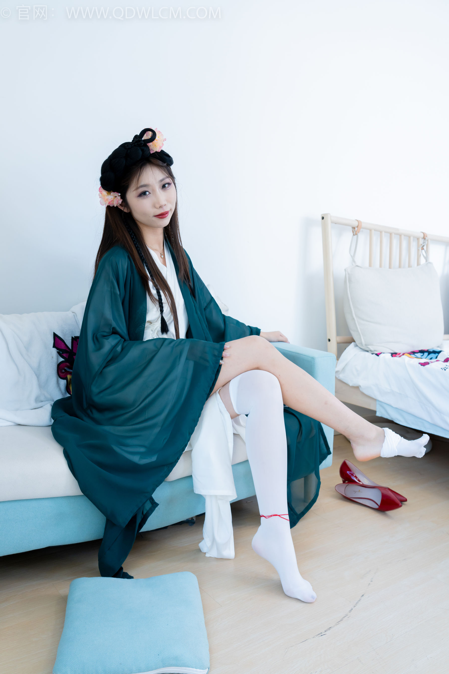 物恋传媒 No.2212 泡泡 - 一滴泪/(200P)