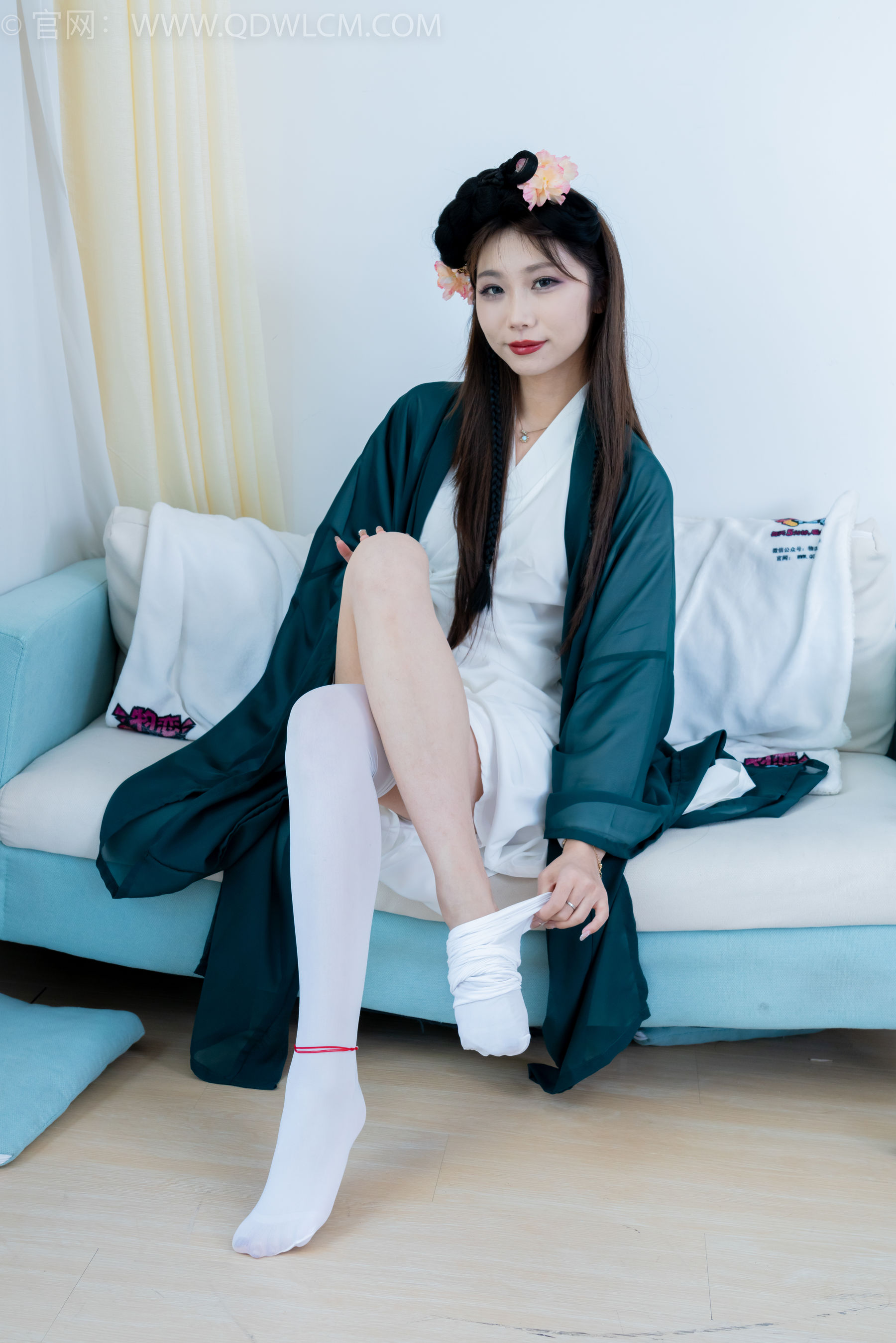 物恋传媒 No.2212 泡泡 - 一滴泪/(200P)