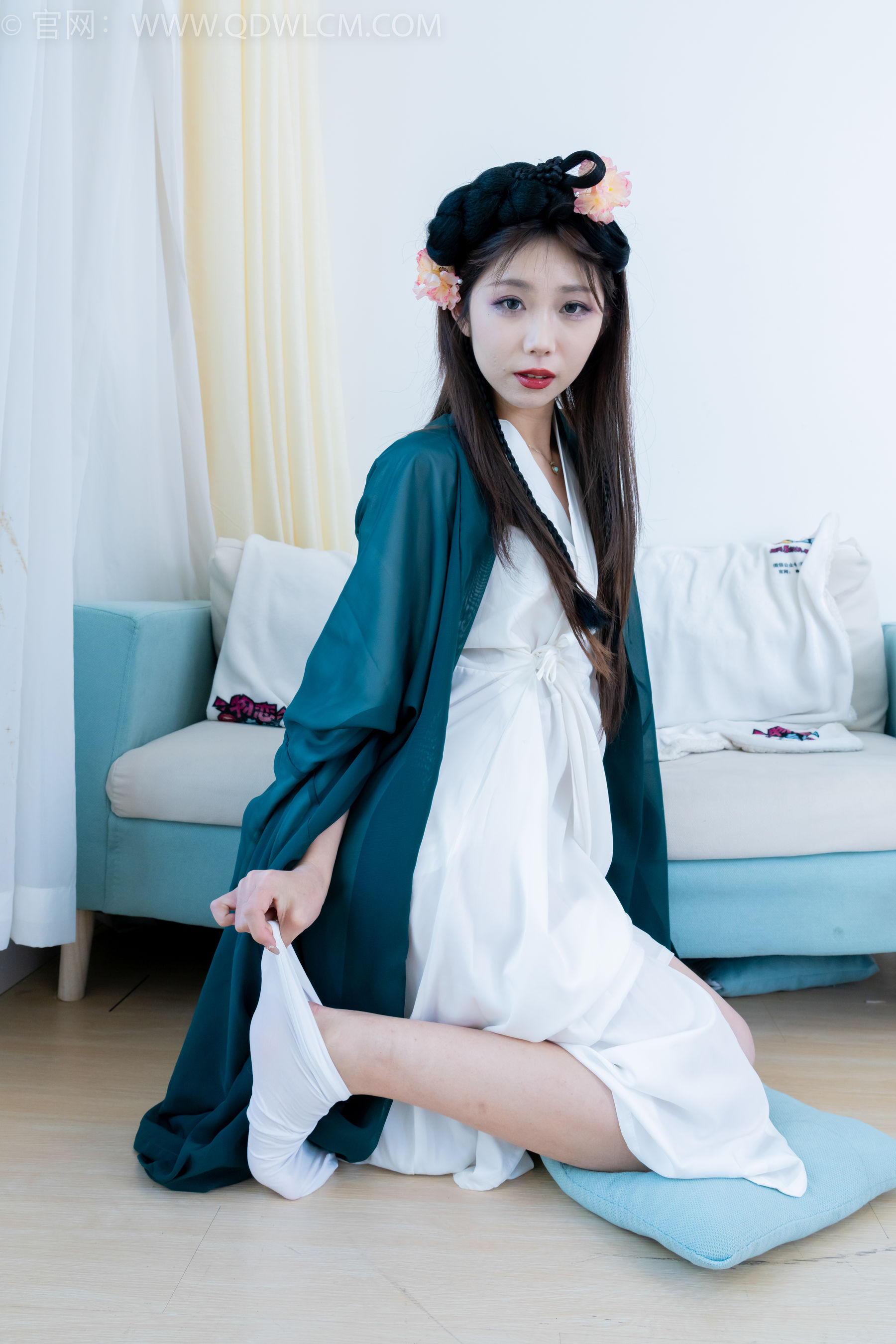 物恋传媒 No.2212 泡泡 - 一滴泪/(200P)