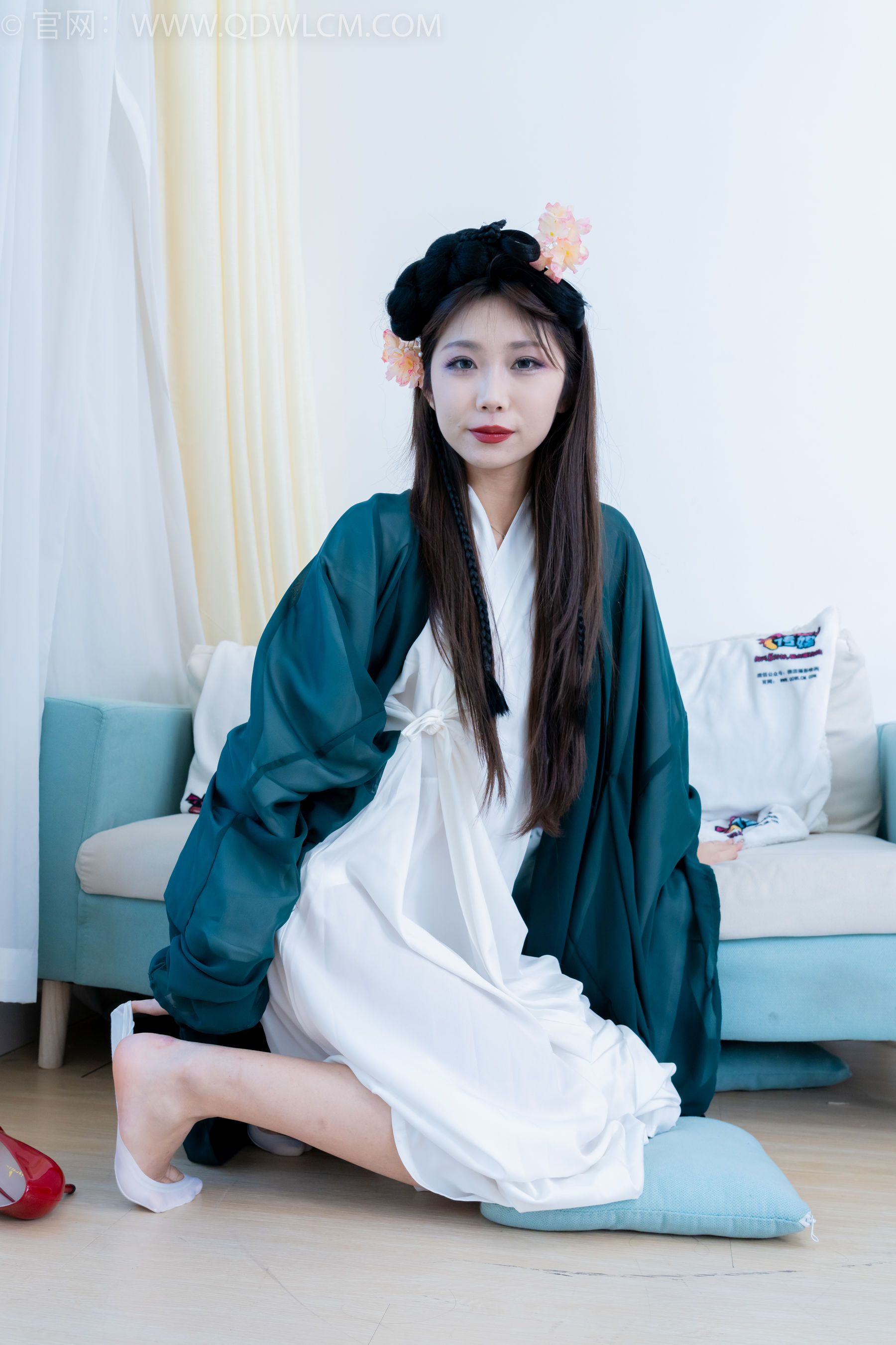 物恋传媒 No.2212 泡泡 - 一滴泪/(200P)