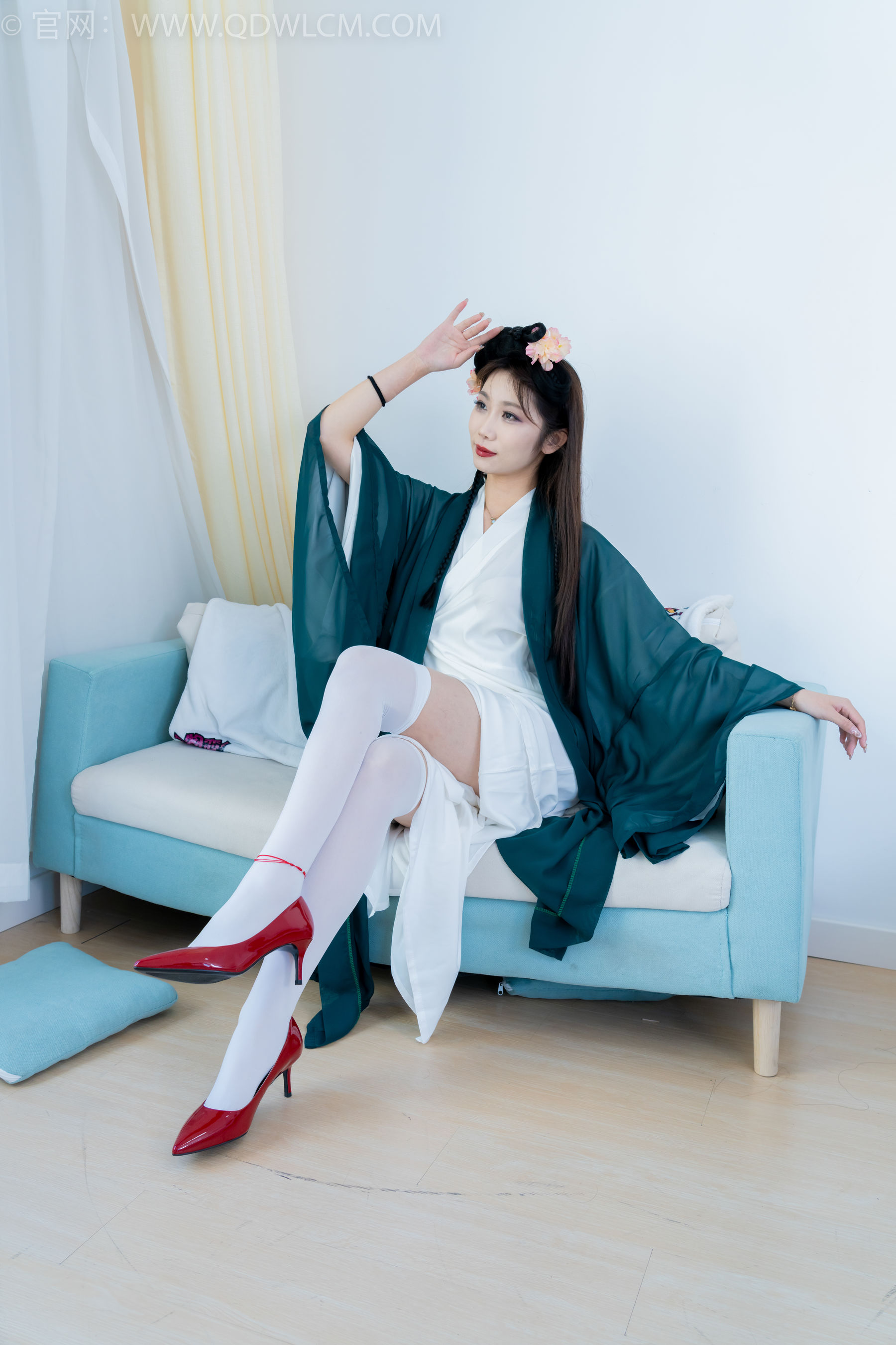 物恋传媒 No.2212 泡泡 - 一滴泪/(200P)