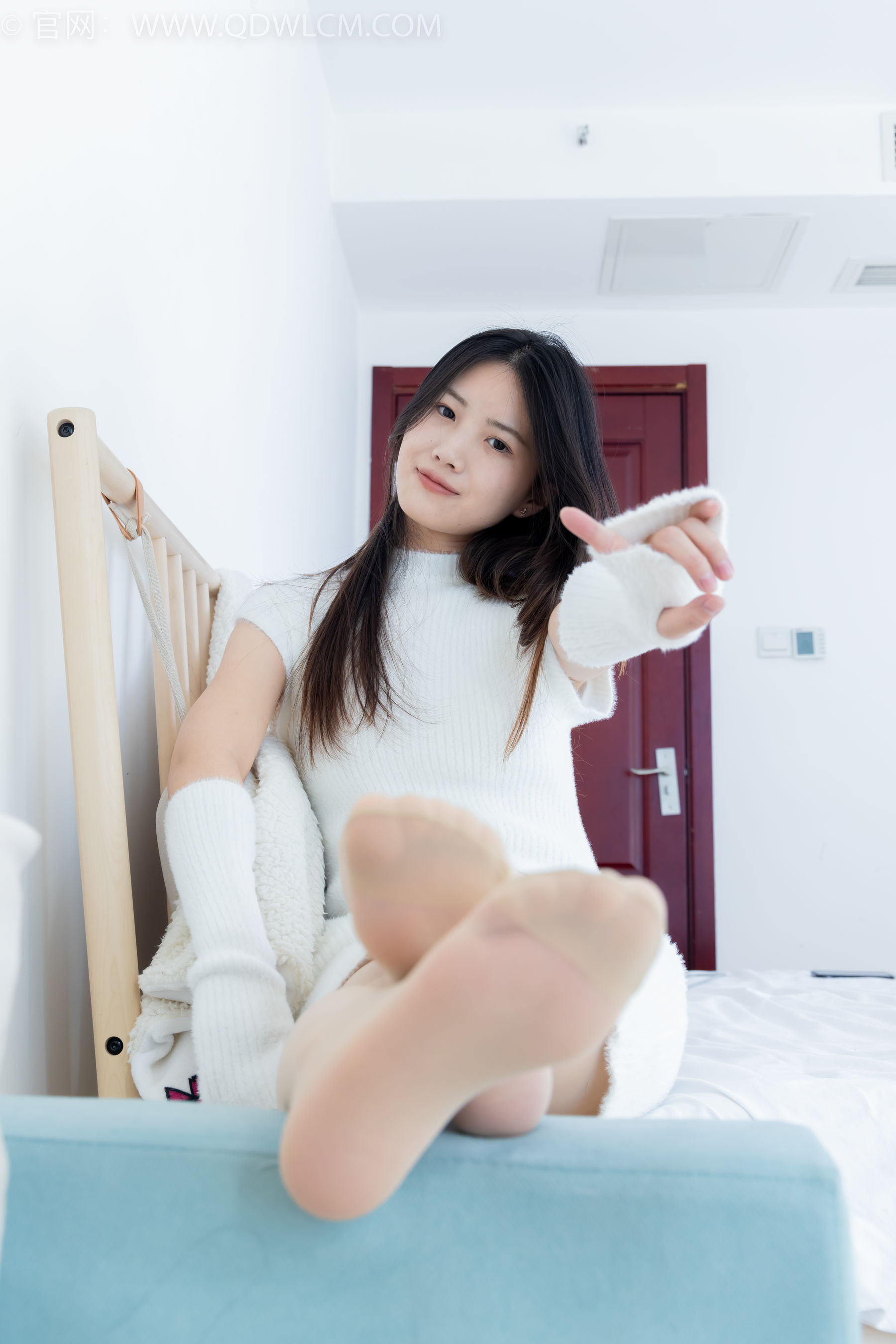 物恋传媒 No.2214 铃铛 - 发如雪/(150P)