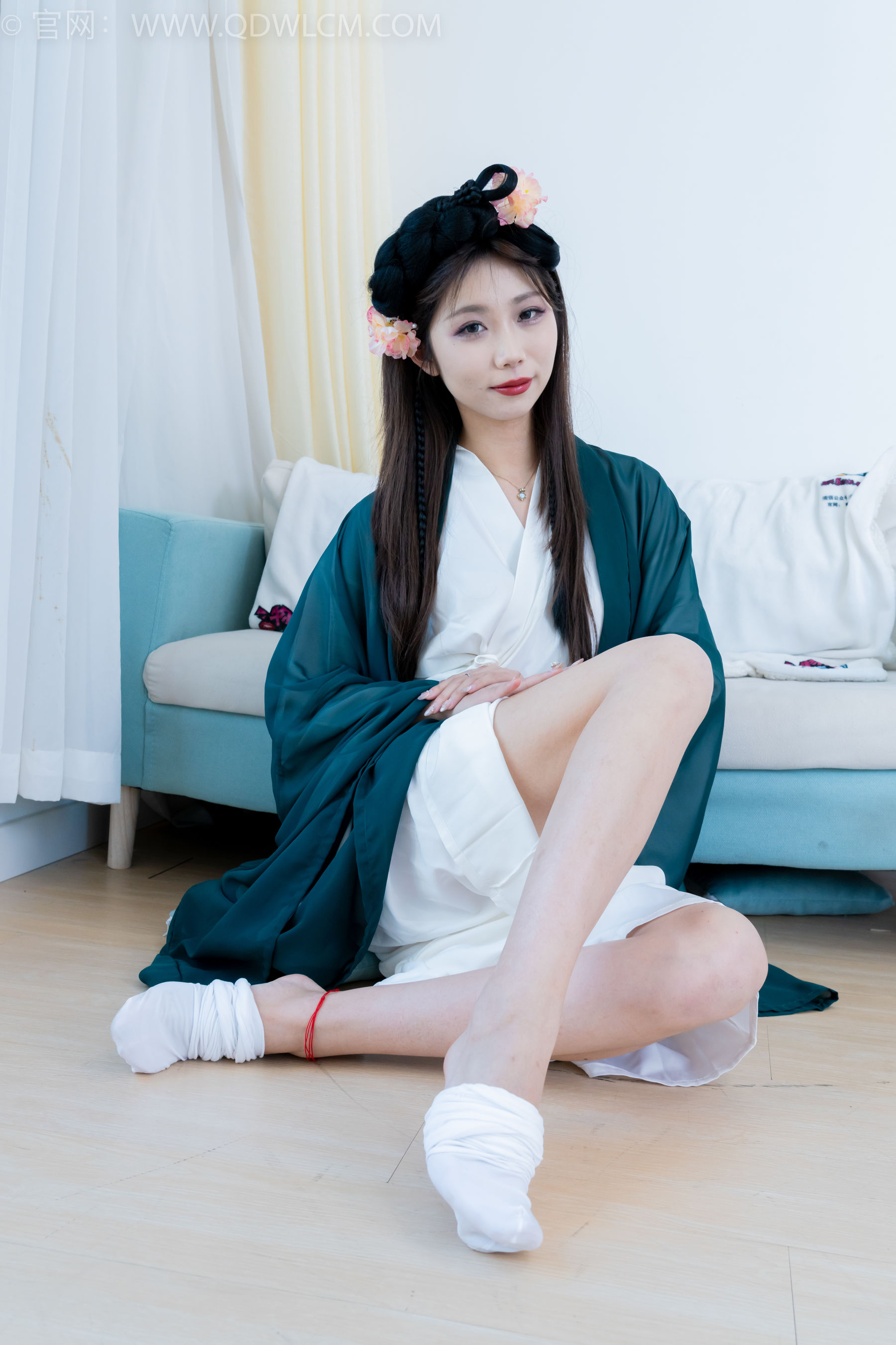 物恋传媒 No.2212 泡泡 - 一滴泪/(200P)